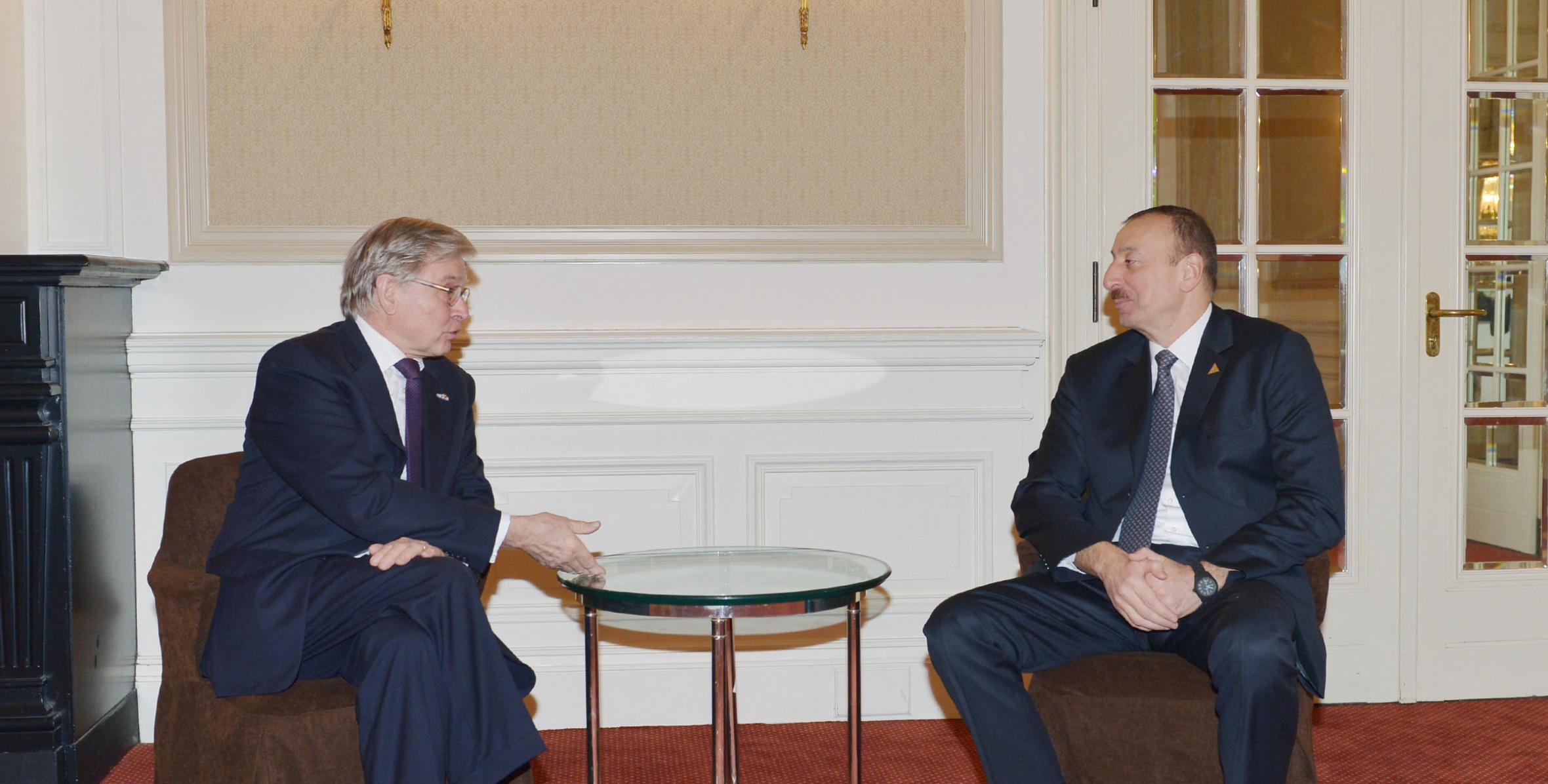 Ilham Aliyev met the member of the Senate of the Netherlands Rene van der Linden in the Hague