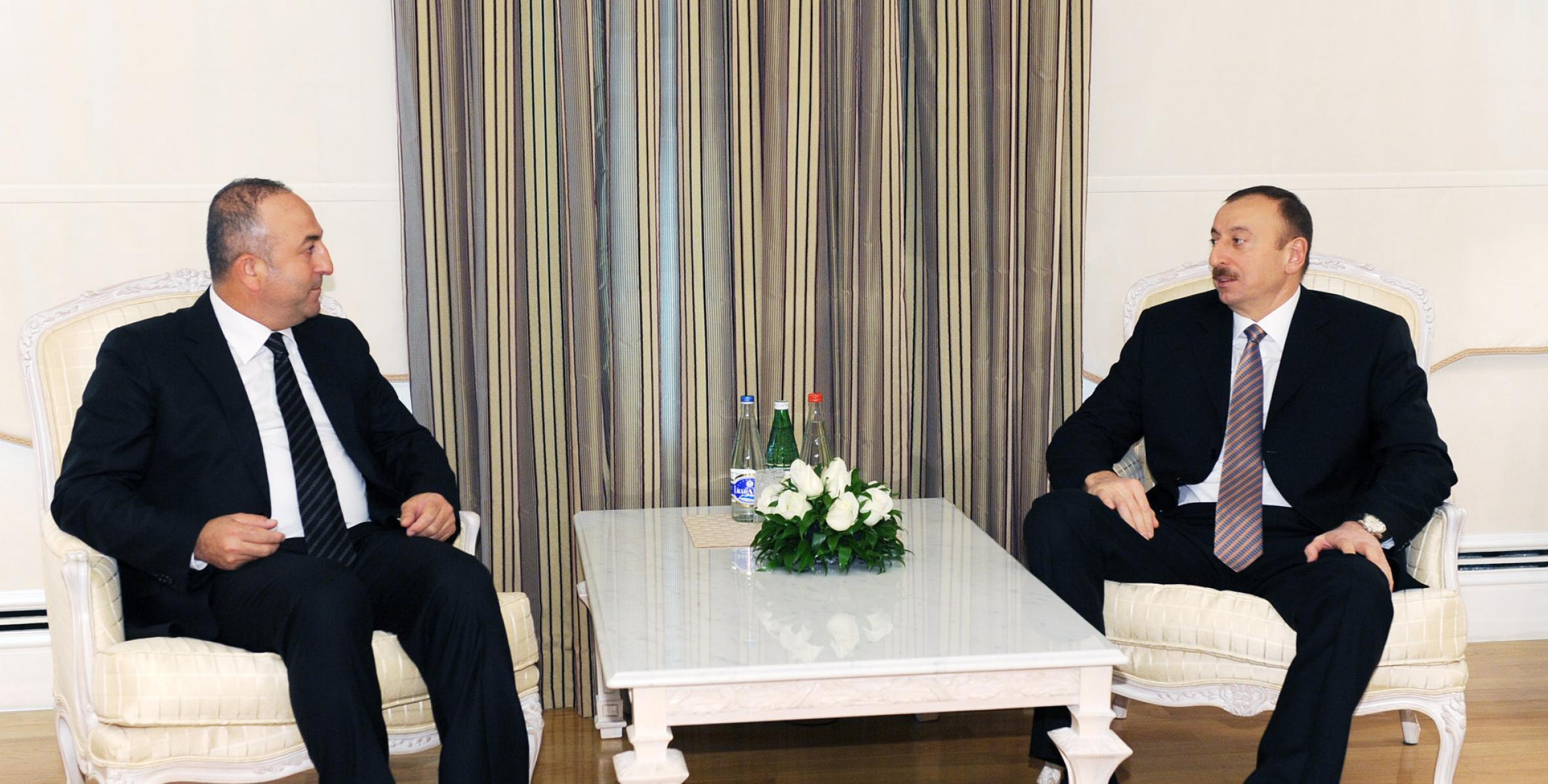 Ильхам Алиев принял председателя Парламентской Ассамблеи Совета Европы Мевлюта Чавушоглу