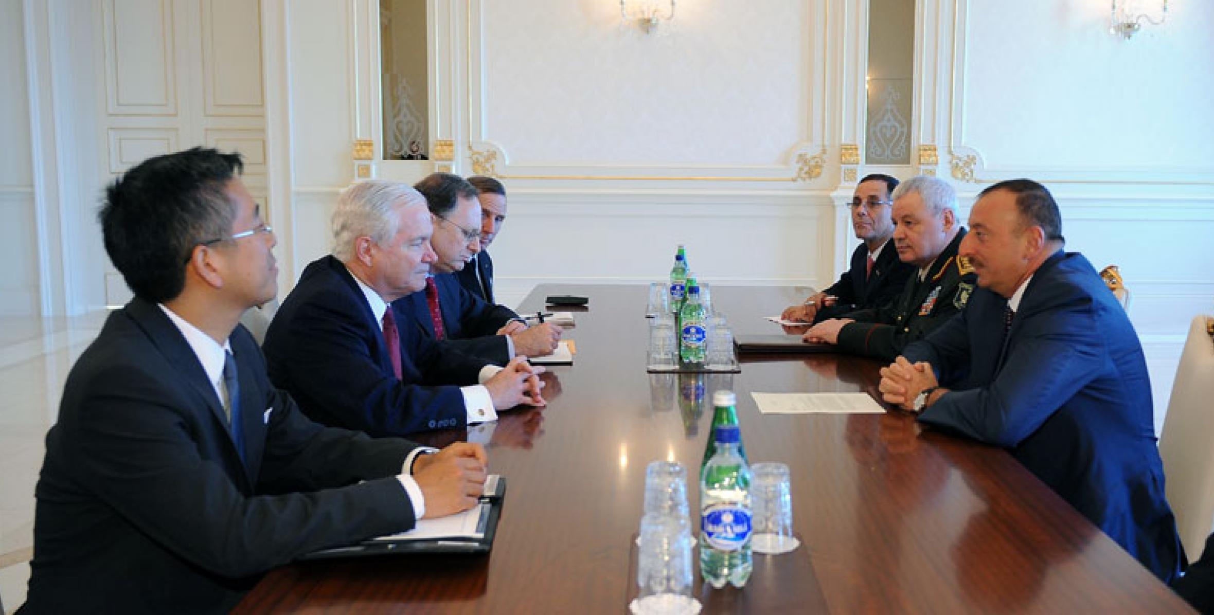 President Ilham Aliyev received U.S. Secretary of Defense Robert Gates