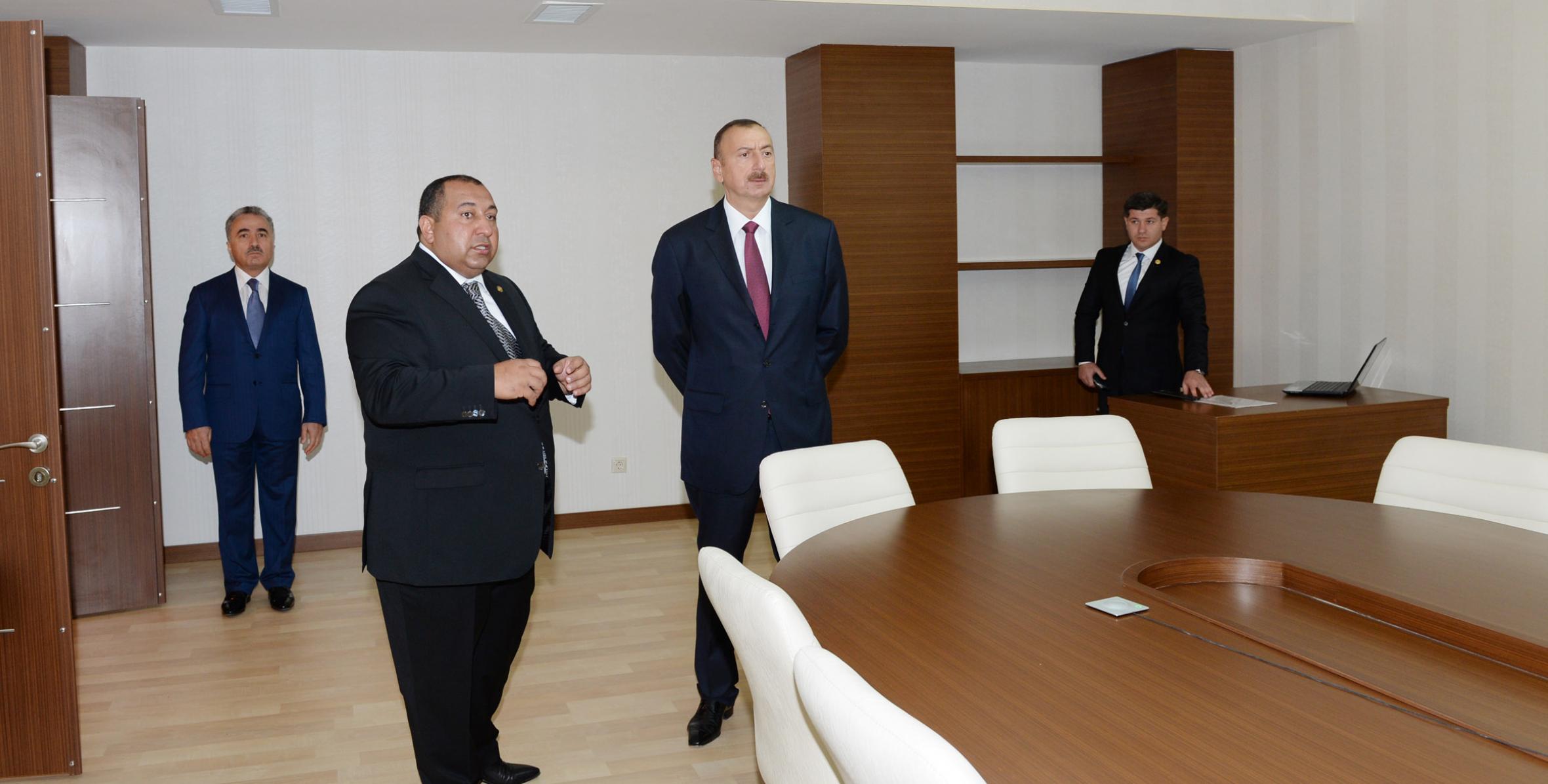 Ильхам Алиев ознакомился с условиями, созданными в новом здании Исполнительной власти Хызинского района