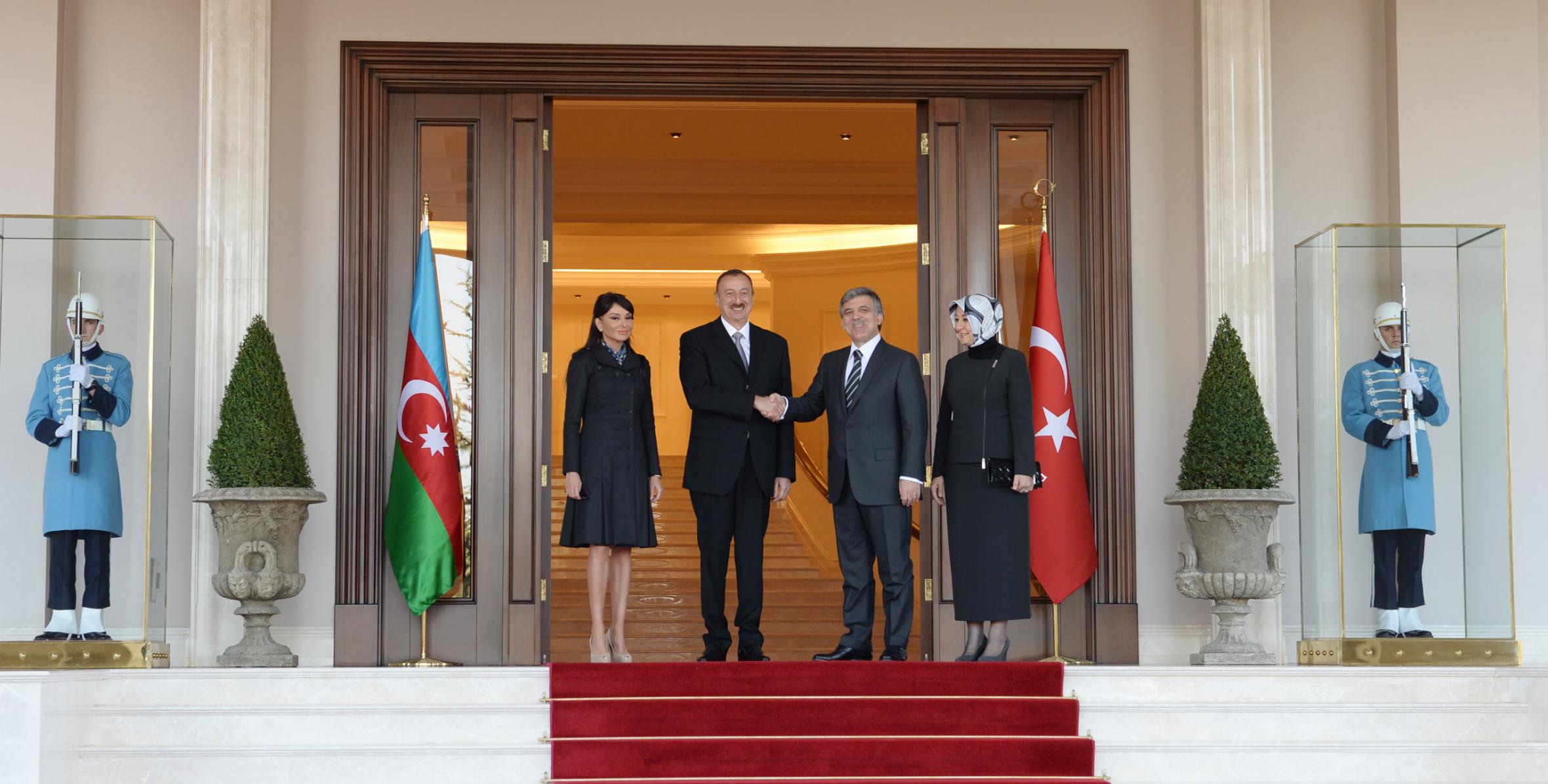 An official ceremony to welcome Ilham Aliyev has been held at Cankaya Palace