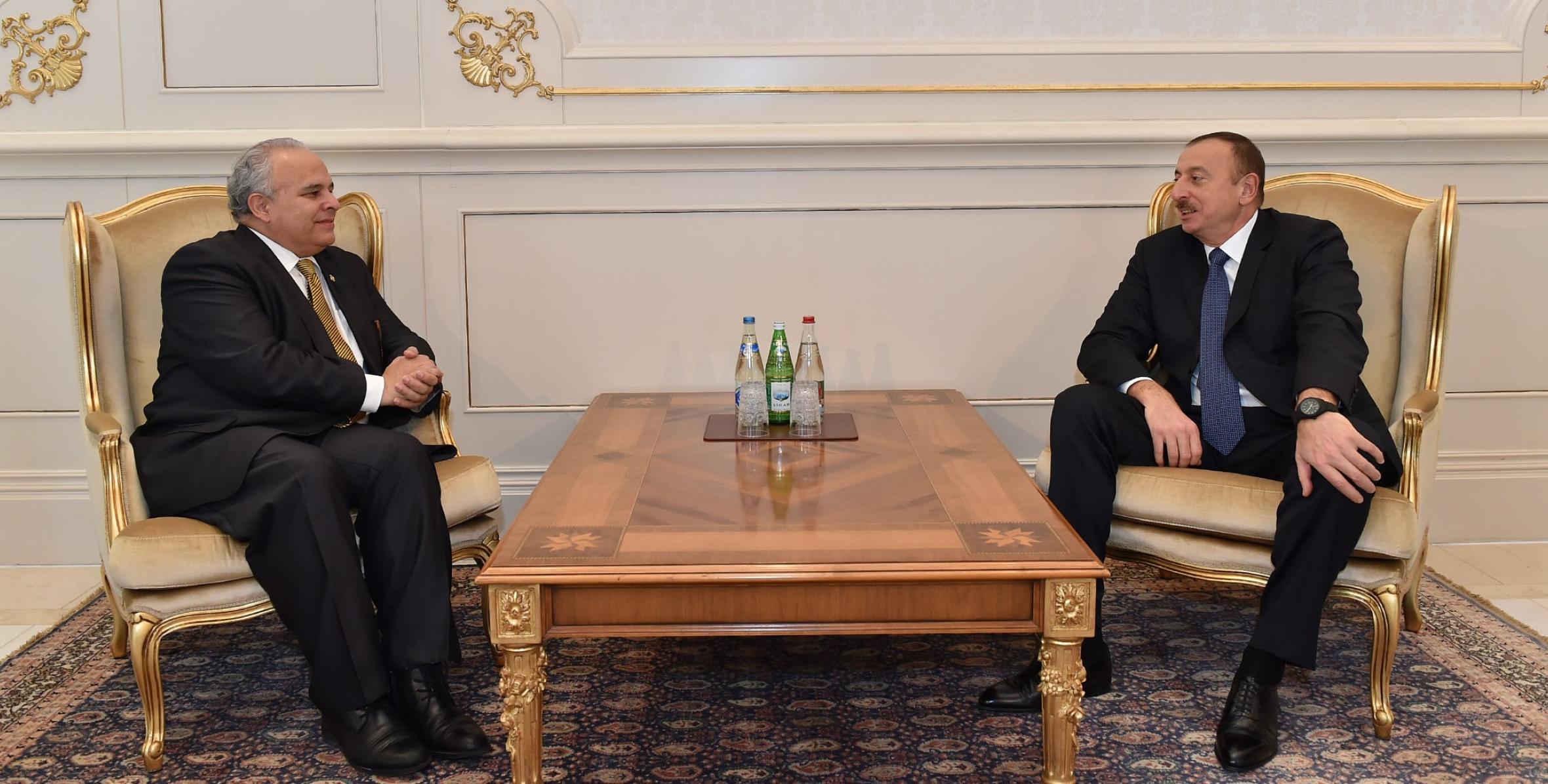 Ilham Aliyev received the credentials of the newly-appointed Guatemalan Ambassador