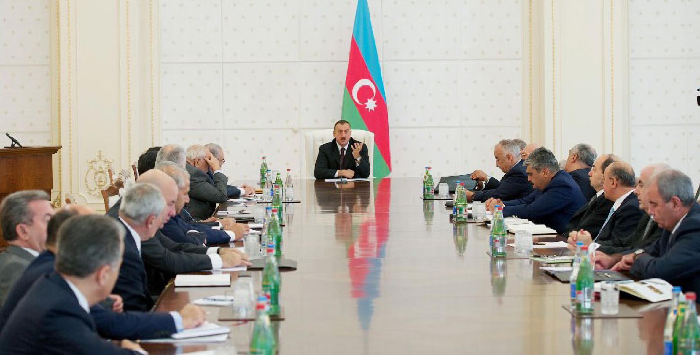Под председательством Ильхама Алиева состоялось заседание Кабинета Министров