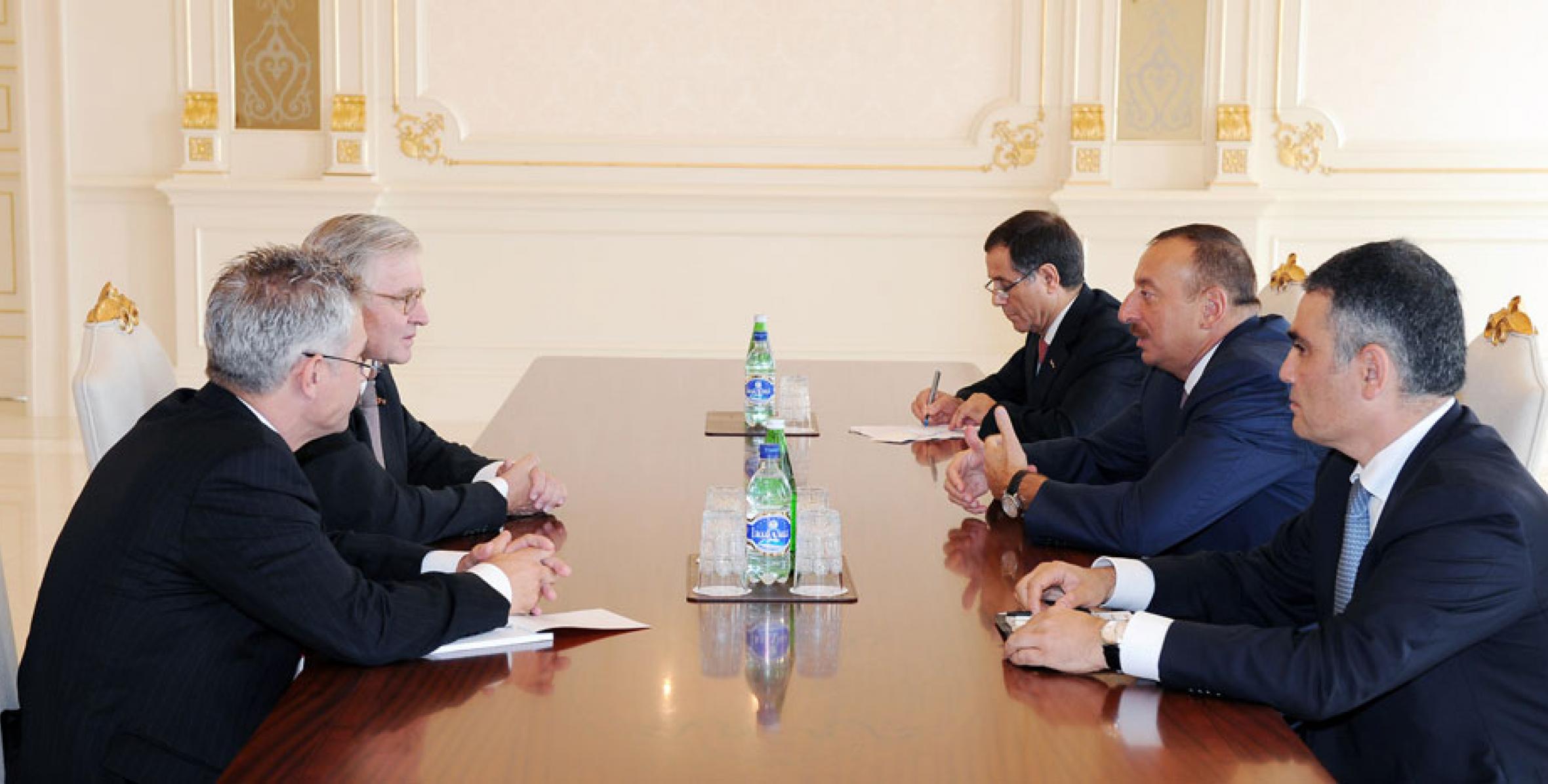 Ilham Aliyev received the Chairman of the Senate of the Kingdom of Netherlands, Rene Van der Linden