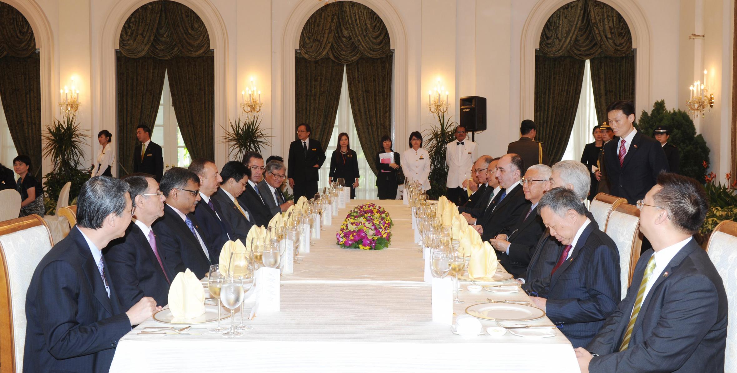Official dinner reception was hosted in honor of Ilham Aliyev in Singapore