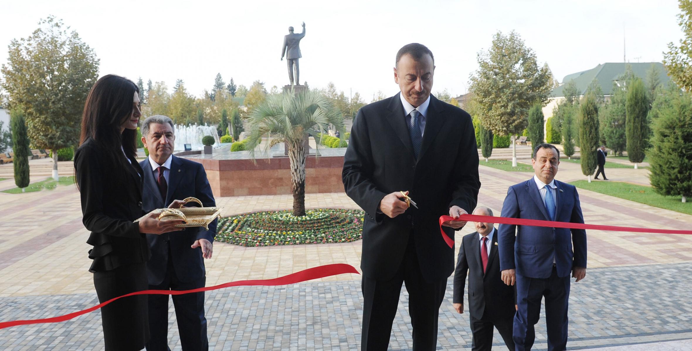 Ильхам Алиев принял участие в открытии Центра Гейдара Алиева в Бейлягане