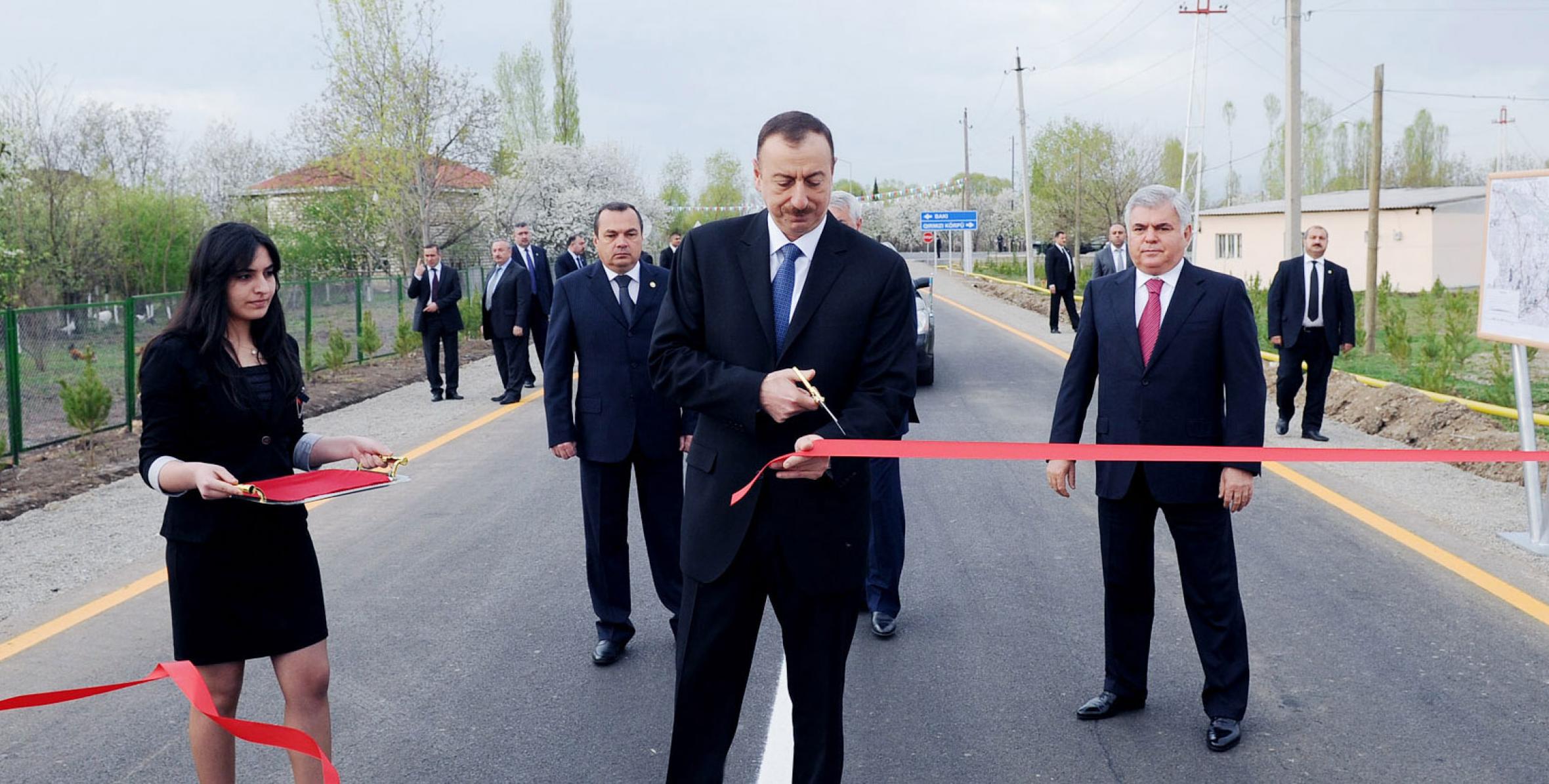 Ильхам Алиев принял участие в открытии автомобильной дороги Газахбейли-Ашагы Салахлы