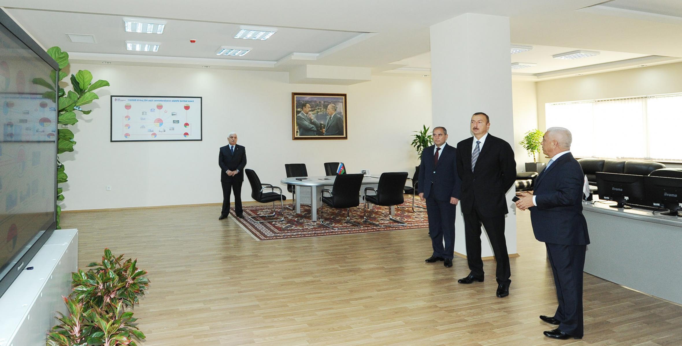 Ильхам Алиев ознакомился с электроподстанцией номер 204, сданной в эксплуатацию в Низаминском районе Баку