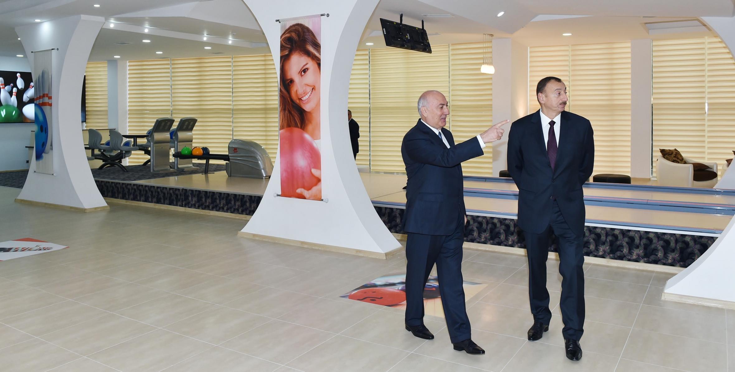 Ильхам Алиев принял участие в открытии развлекательного центра «Парк Абшерон», созданного в городе Хырдалан