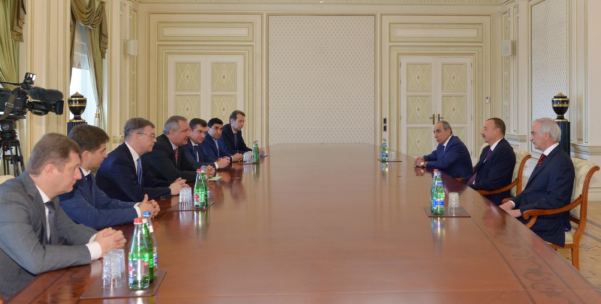 Ильхам Алиев принял делегацию во главе с заместителем председателя Правительства России