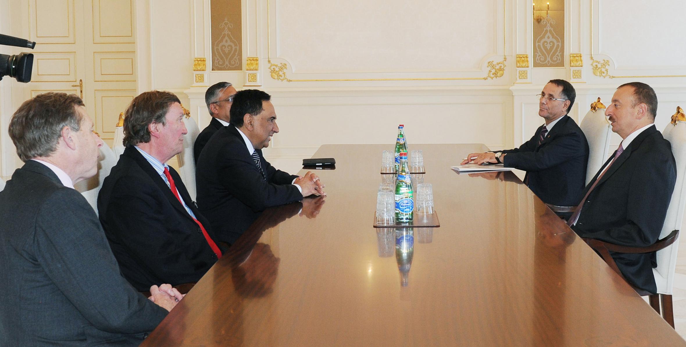 Ильхам Алиев принял делегацию лордов Великобритании