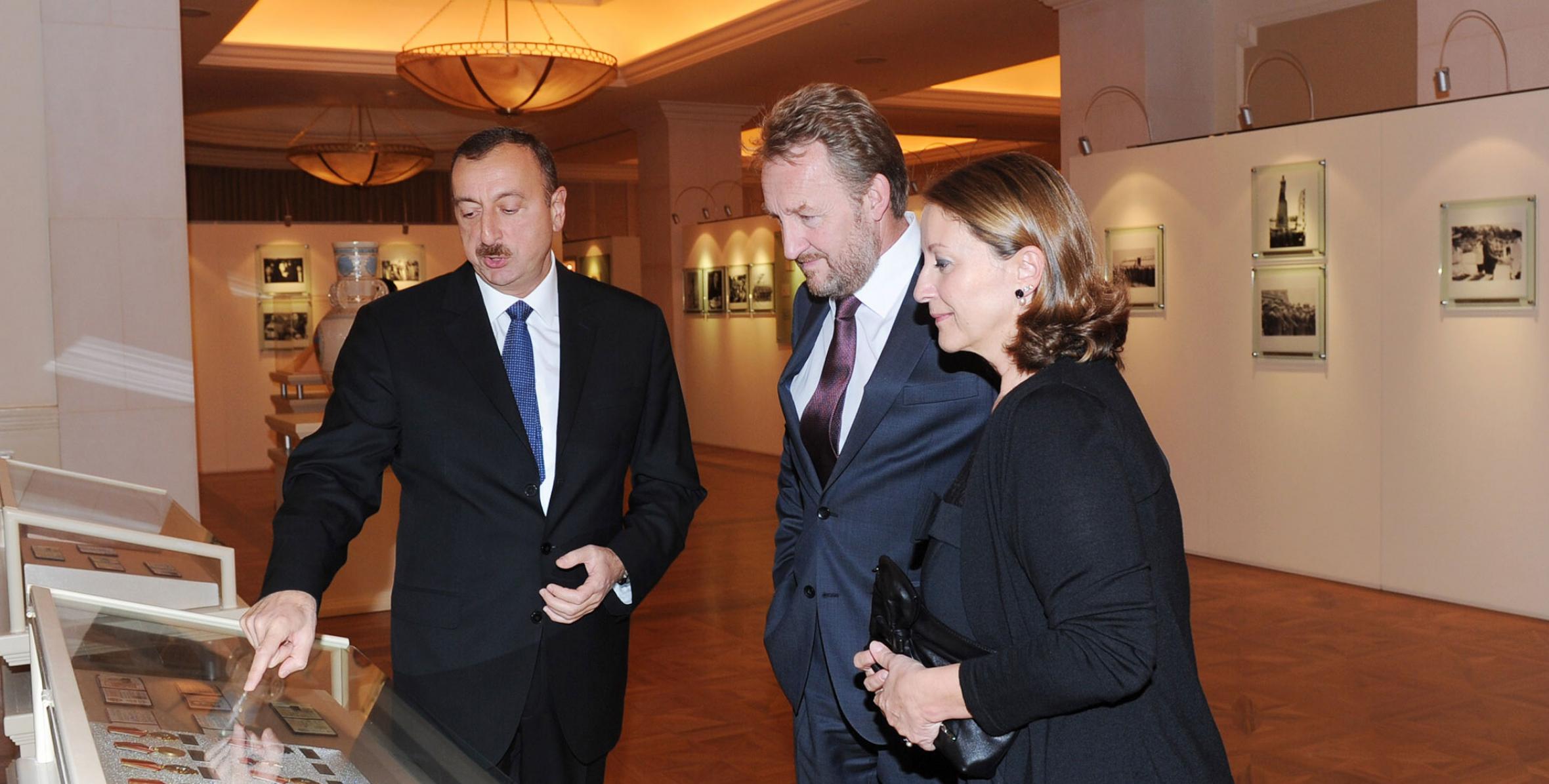 Председатель Президиума Боснии и Герцеговины Бакир Изетбегович посетил Фонд Гейдара Алиева