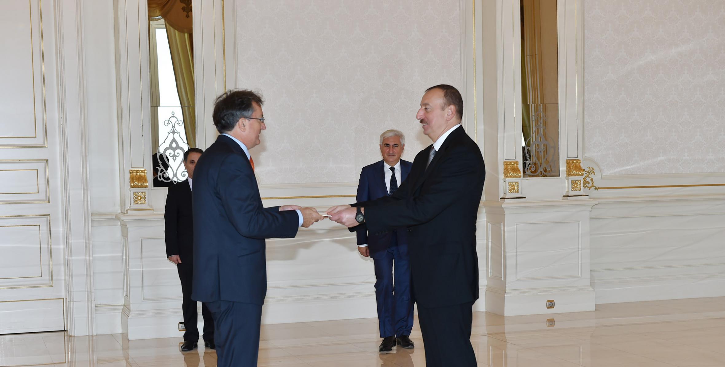 Ilham Aliyev received the credentials of the newly-appointed Serbian Ambassador