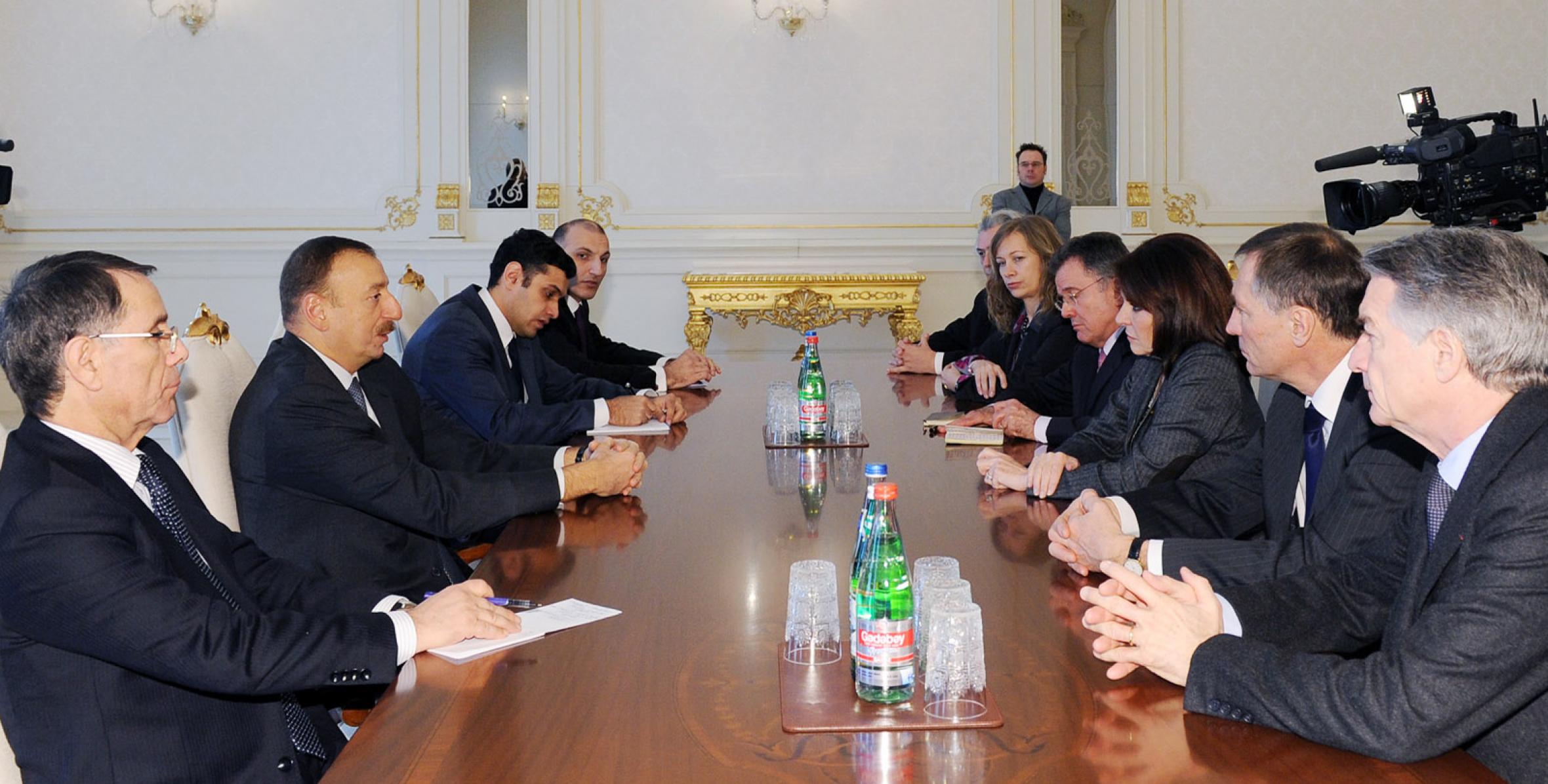Ильхам Алиев принял парламентскую делегацию во главе с заместителем председателя группы дружбы Франция-Кавказ