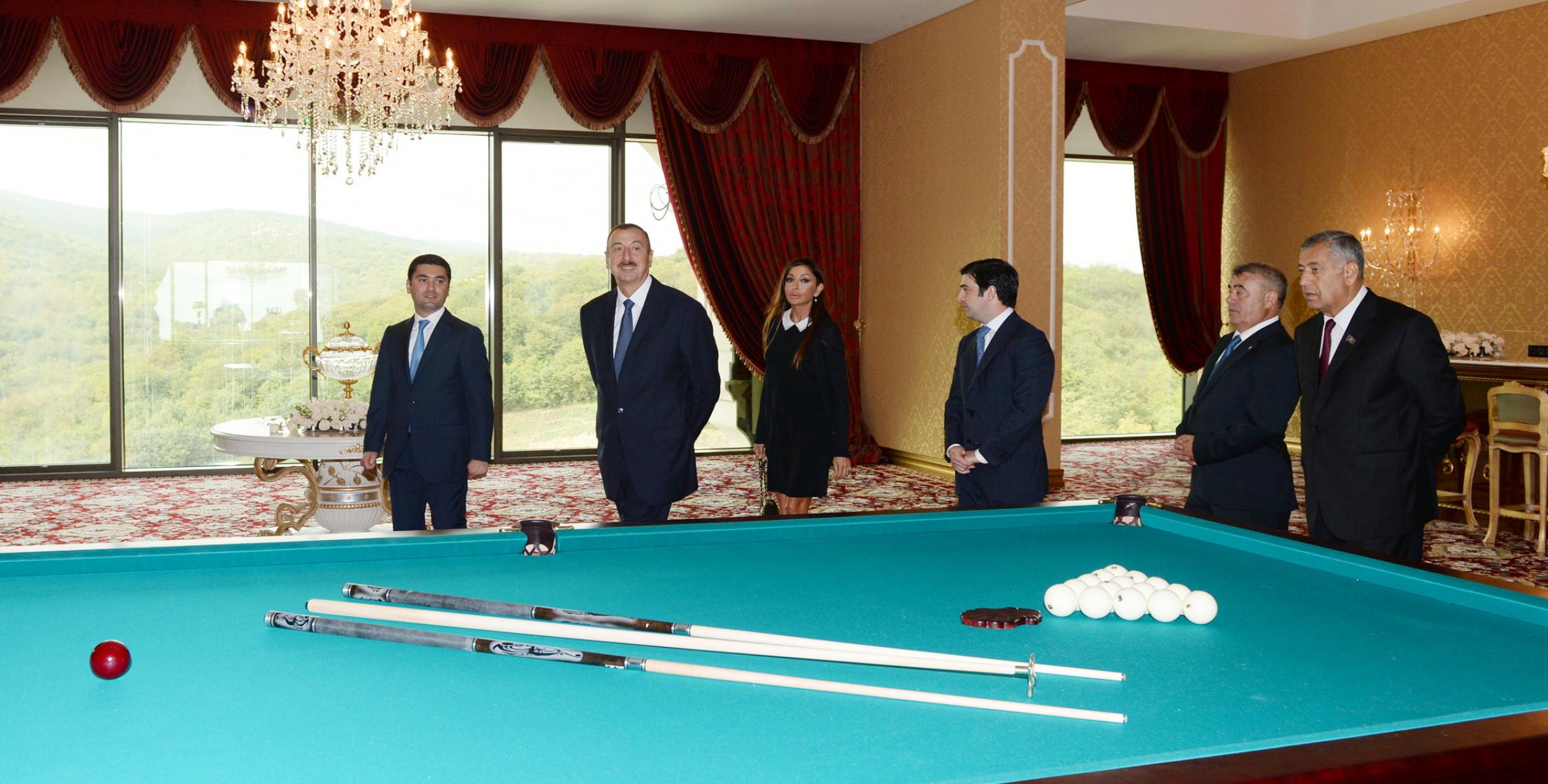 Ильхам Алиев в рамках поездки в Губу ознакомился с работой, проделанной в пятизвездочном отеле Rixos Guba Azerbaijan в селе Эски-Игриг