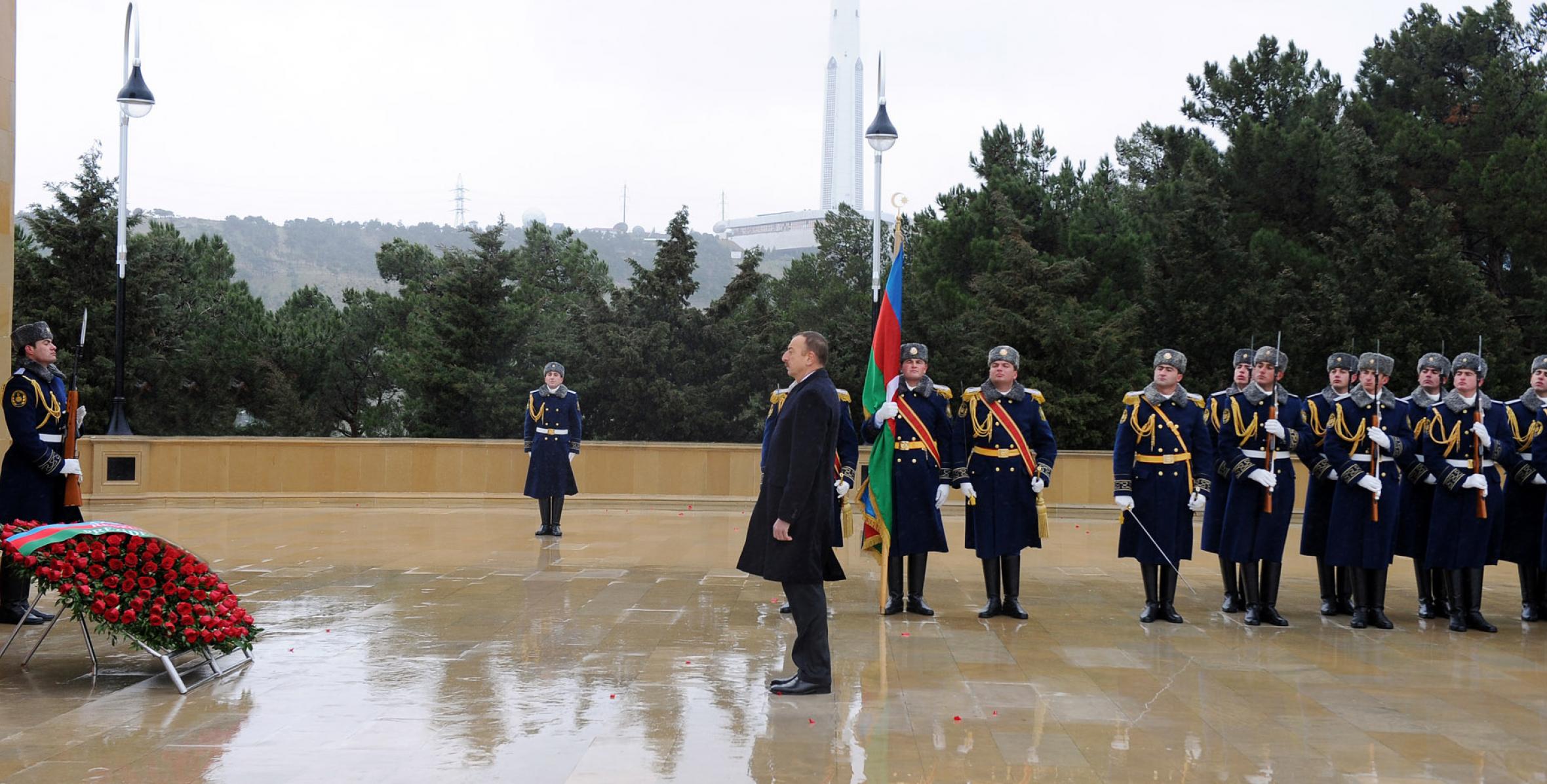 Ilham Aliyev pays tribute to fond memories of martyrs