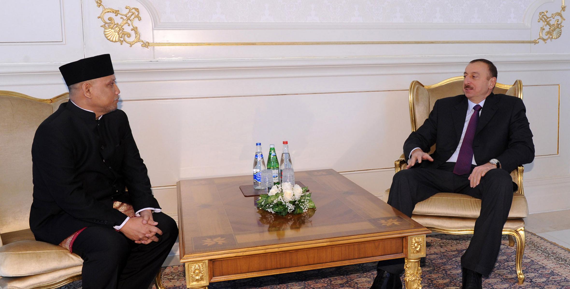 Ильхам Алиев принял верительные грамоты посла Индонезии в Азербайджане