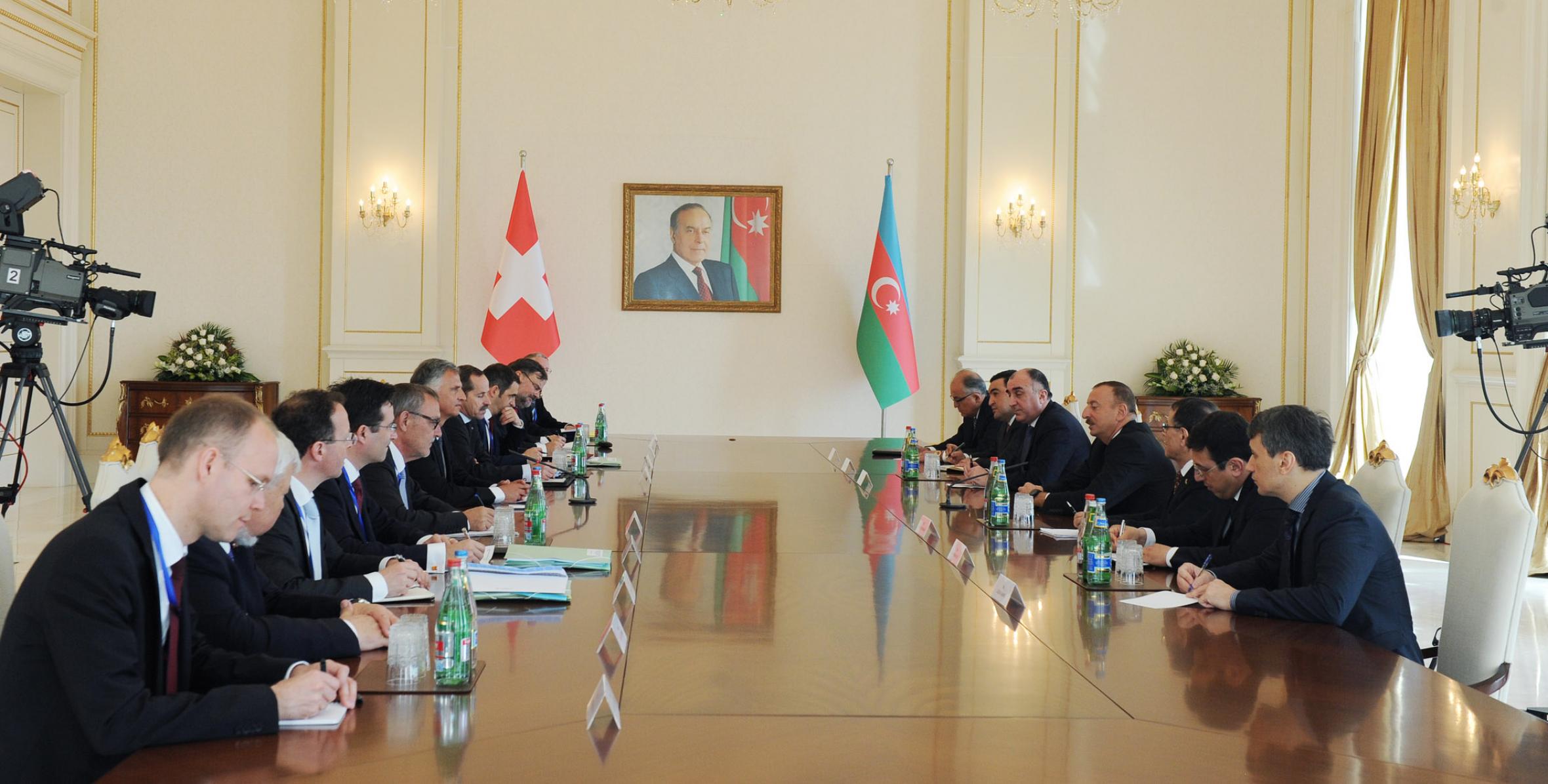 Состоялась встреча Ильхама Алиева и Президента Швейцарии Дидье Буркхальтера в расширенном составе