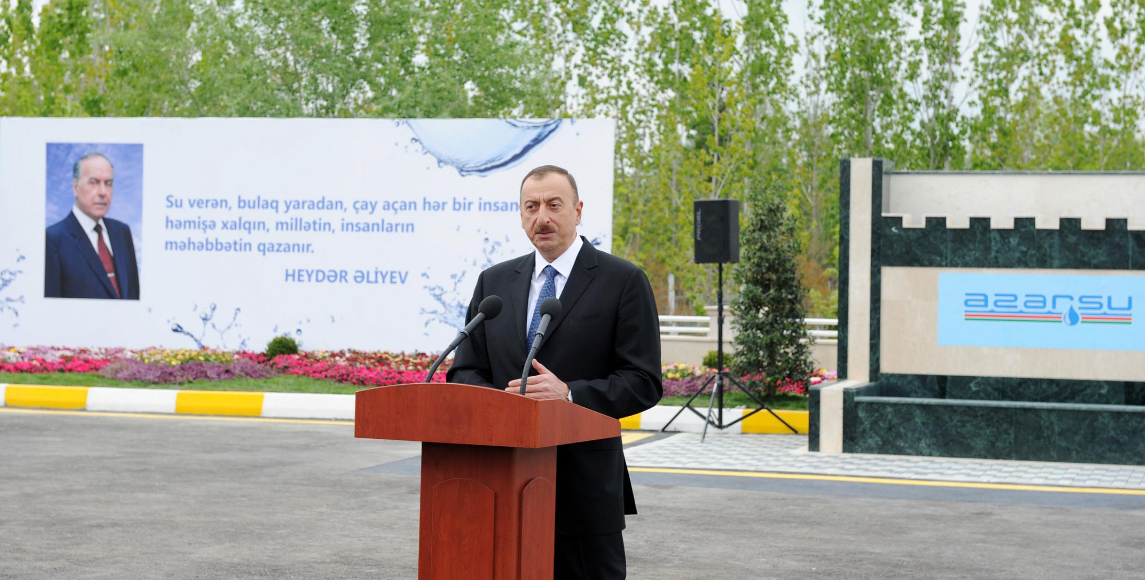 Ильхам Алиев принял участие в церемонии подачи питьевой воды в город Гаджигабул из водопровода Ширван-Мугань