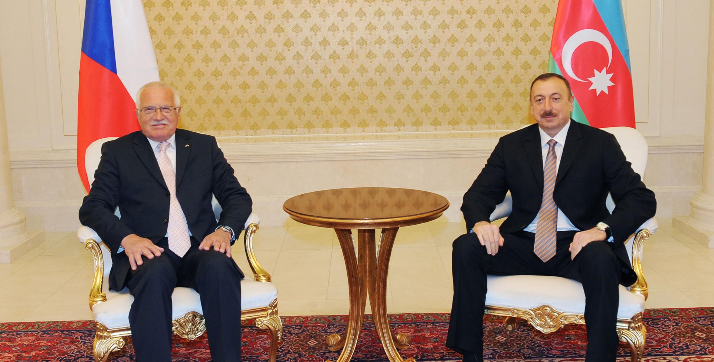 Состоялась встреча Ильхама Алиева и Президента Чешской Республики Вацлава Клауса один на один