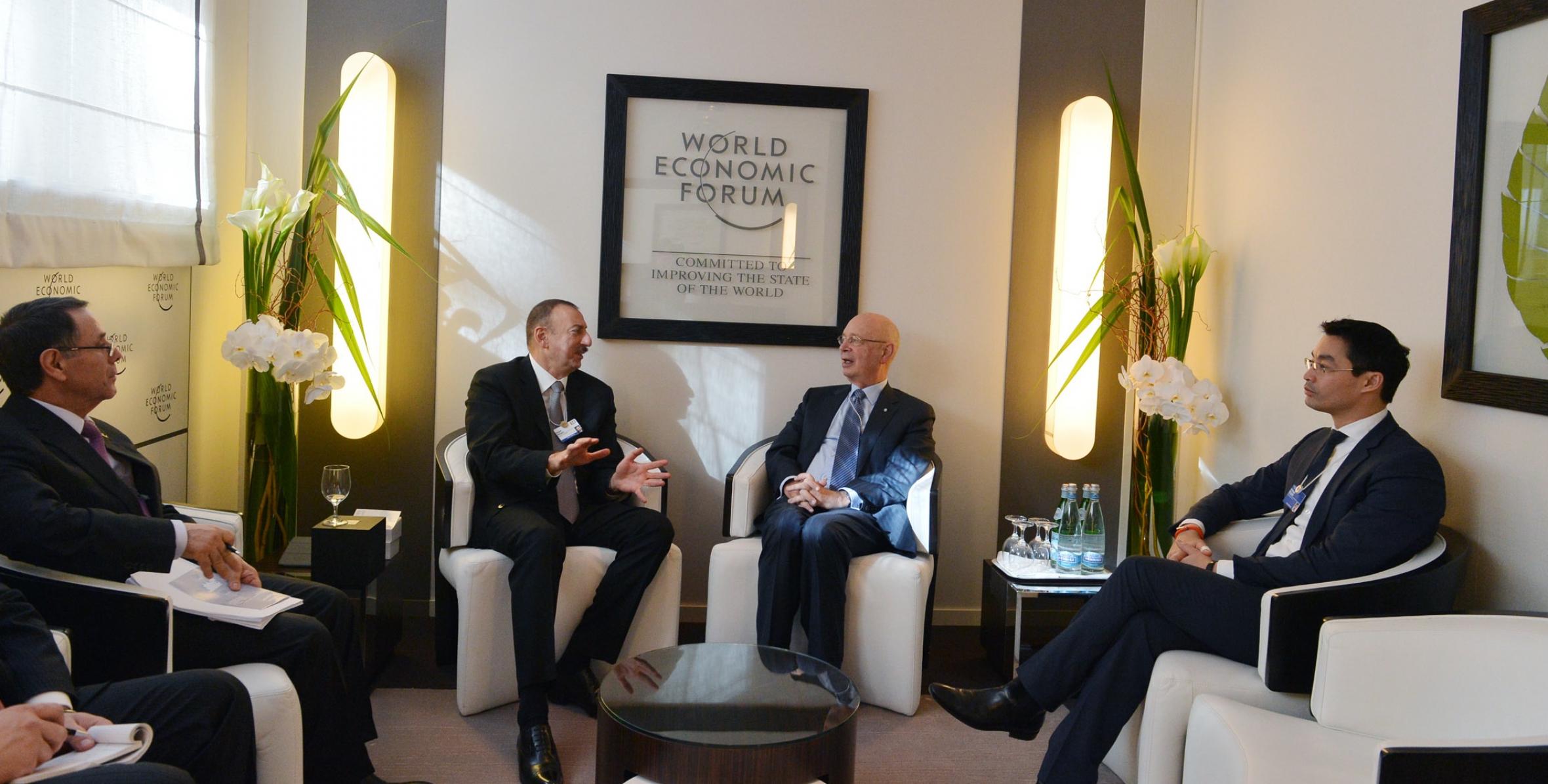 Ильхам Алиев встретился в Давосе с исполнительным председателем Всемирного экономического форума Клаусом Швабом