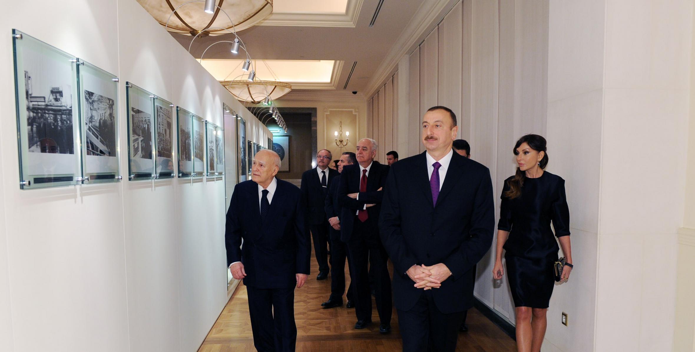 Greek President Karolos Papoulias visited the Heydar Aliyev Foundation