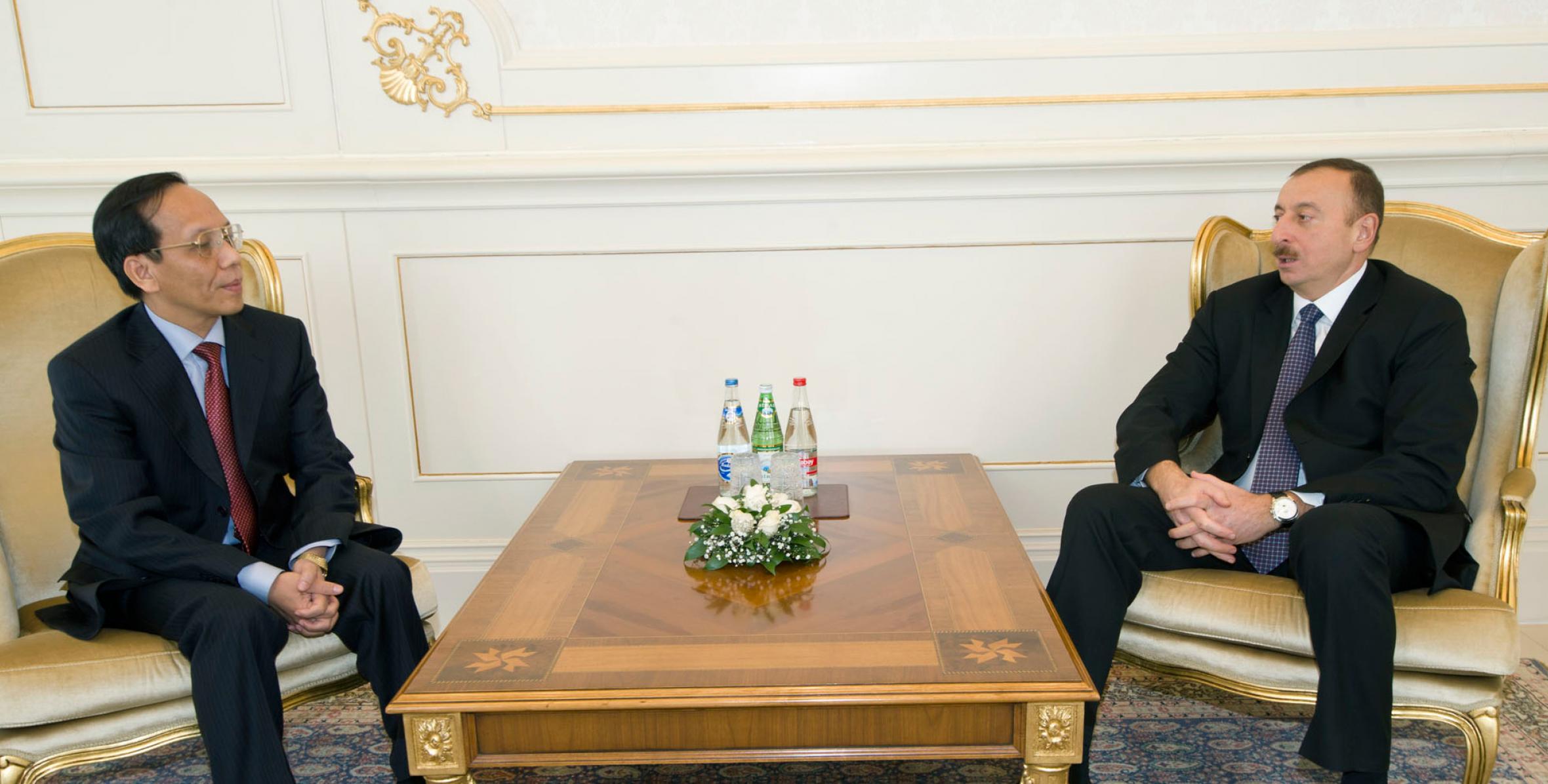 Ilham Aliyev accepted the credentials of the Ambassador of Vietnam to Azerbaijan, Mr. Fam Suan Shon