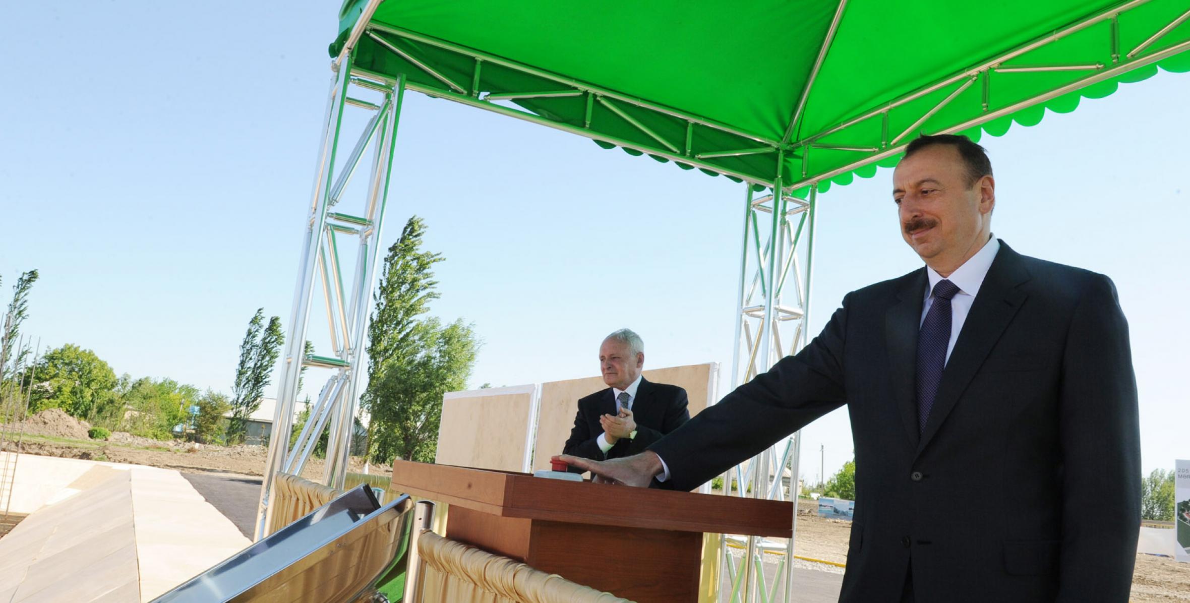 Ильхам Алиев принял участие в церемонии закладки фундамента Центральной районной больницы в Агджабеди