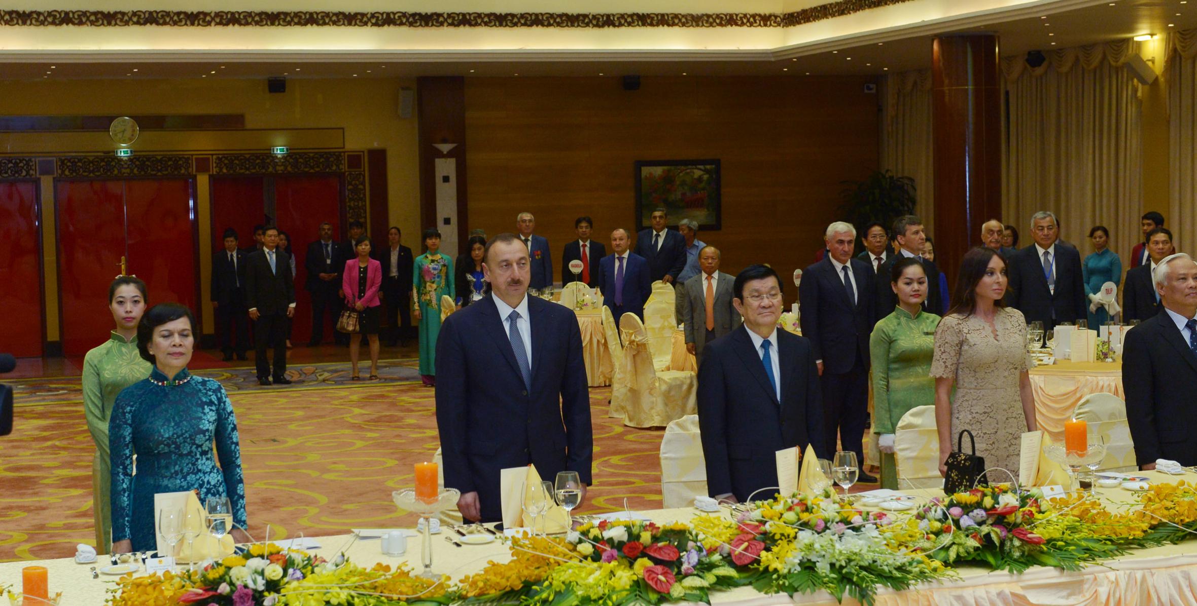 Dinner reception was hosted in honor of Ilham Aliyev in Vietnam