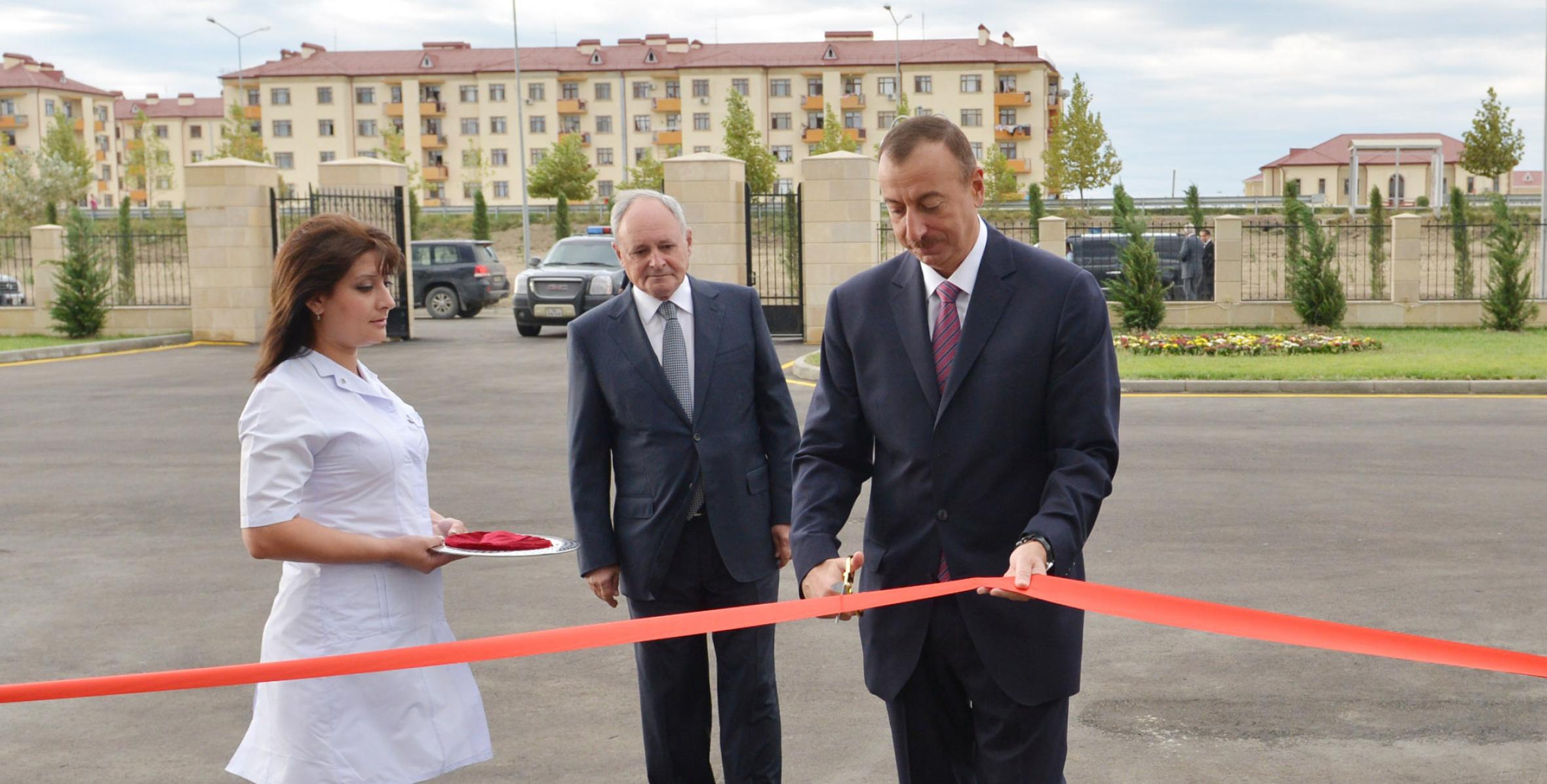 Ильхам Алиев принял участие в открытии Евлахской городской центральной больницы