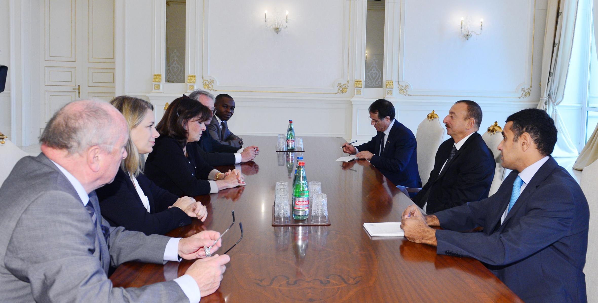 Ильхам Алиев принял делегацию во главе с членом Сената Франции, руководителем наблюдательной миссии Сената