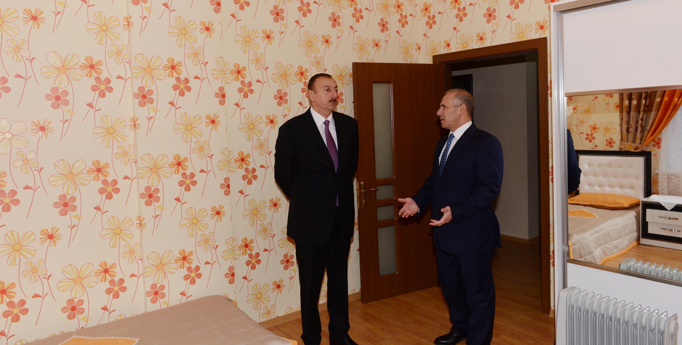 Ильхам Алиев принял участие в церемонии открытия здания, построенного для инвалидов Карабахской войны и семей шехидов в Сумгайыте