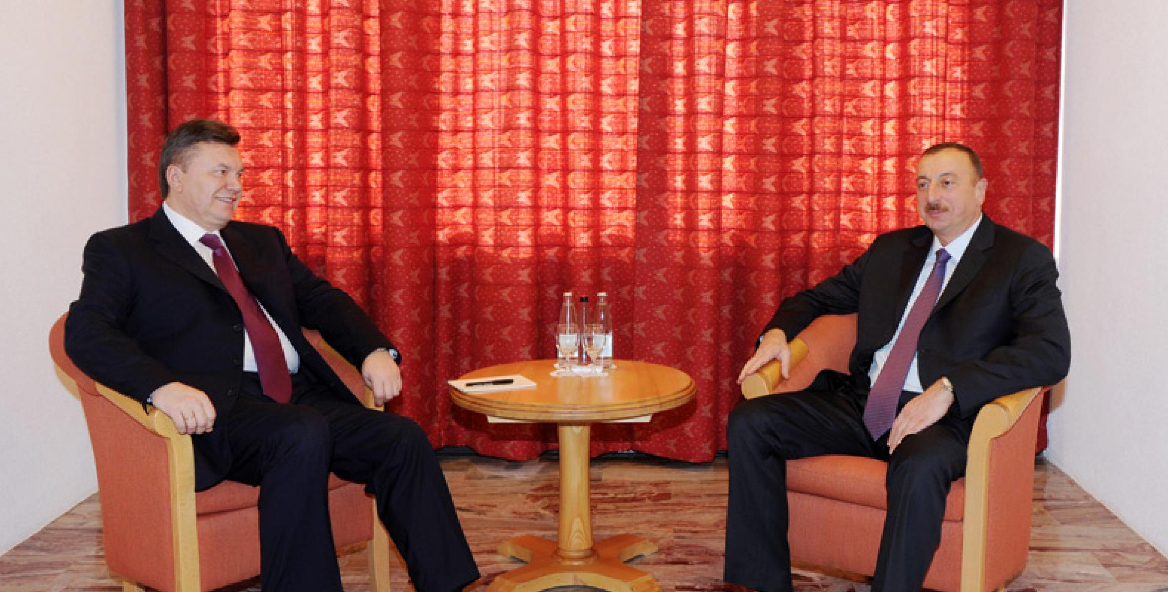 Ilham Aliyev met with Ukrainian President Viktor Yanukovych