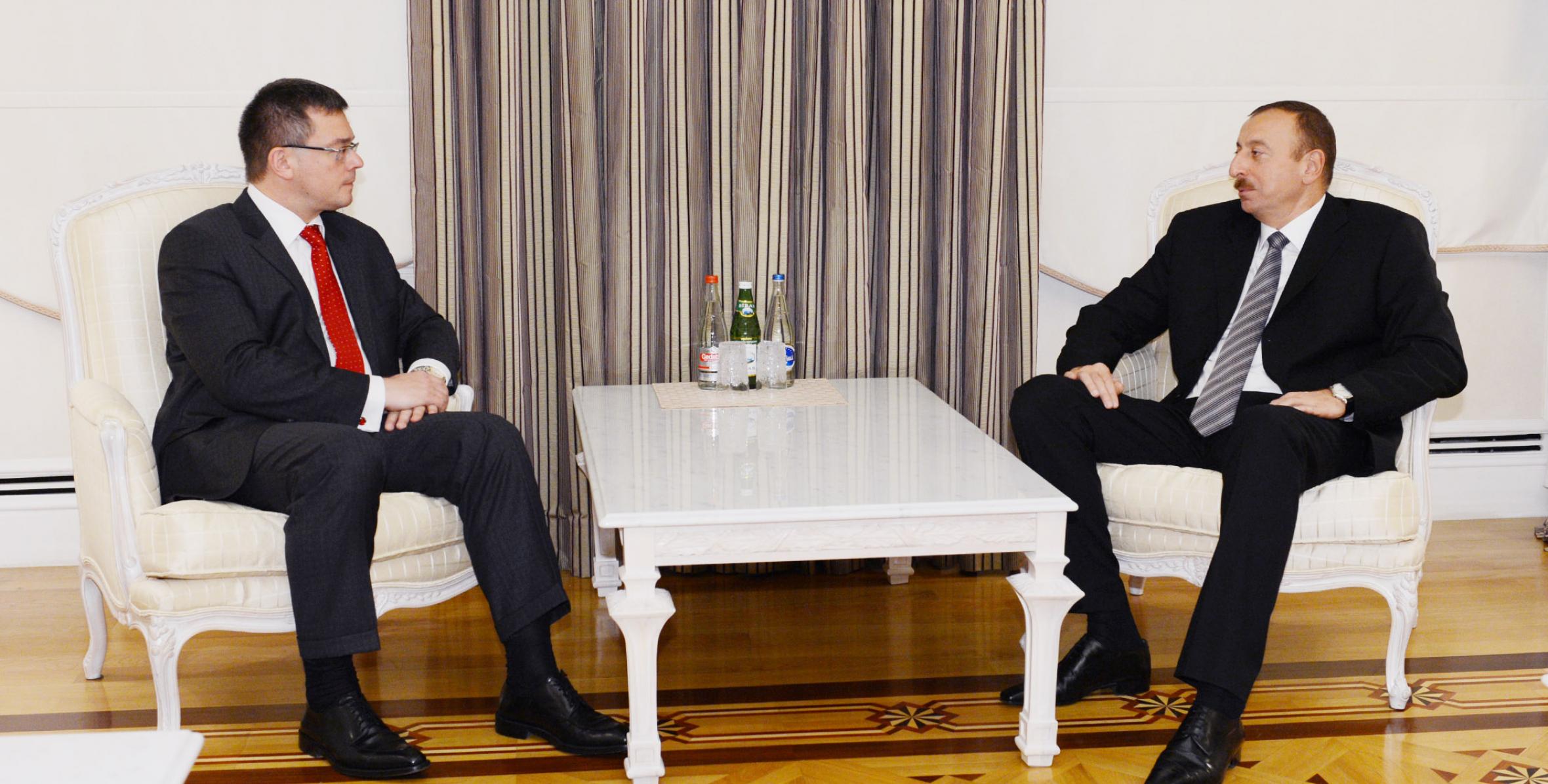 Ilham Aliyev received former Prime Minister of Romania, the founder and head of the Center-Right Civic Initiative, Mihai Razvan Ungureanu