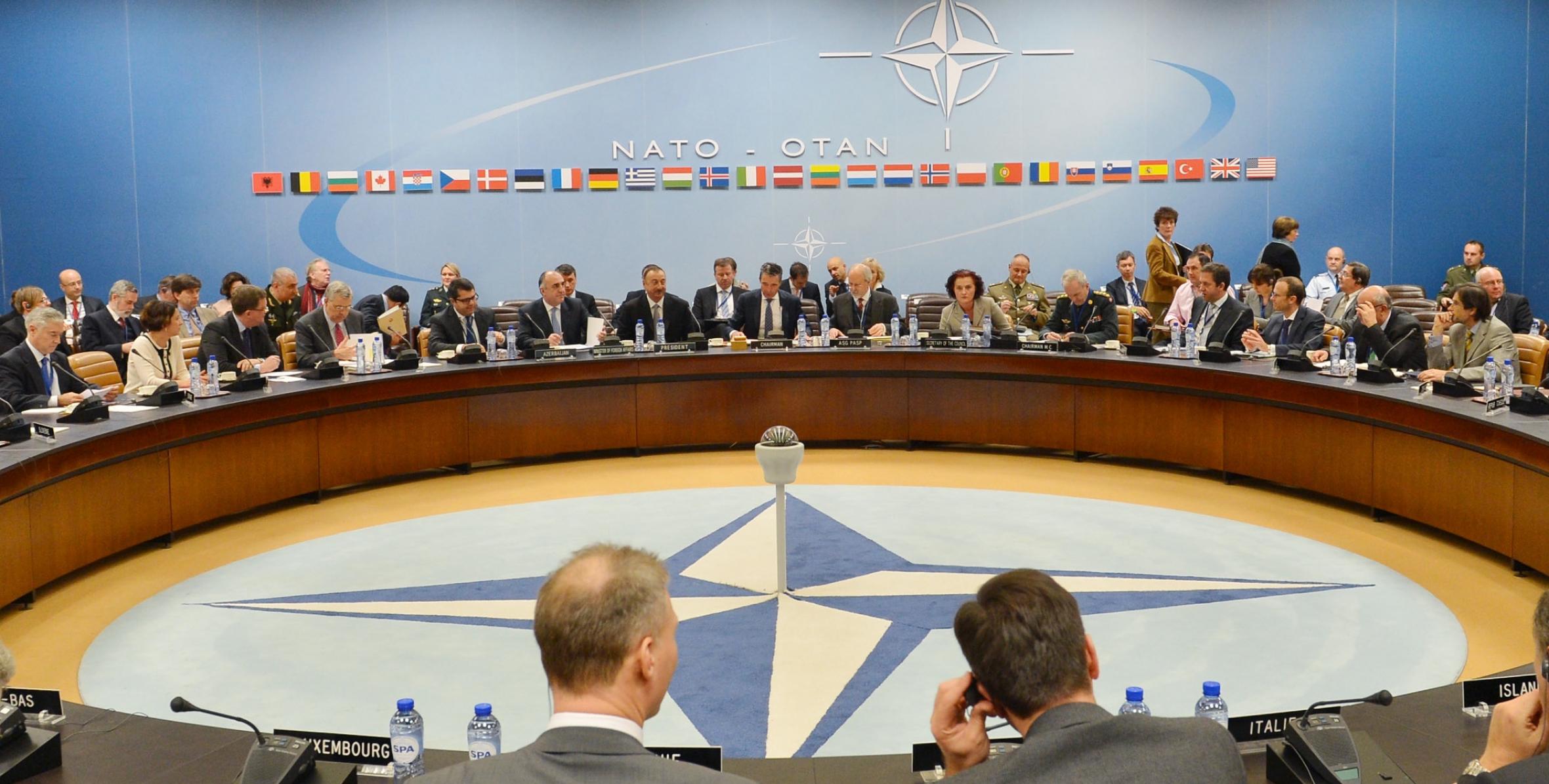 İlham Əliyev NATO-nun Şimali Atlantika Şurasında üzv dövlətlərin NATO yanında daimi nümayəndələri ilə görüşmüşdür