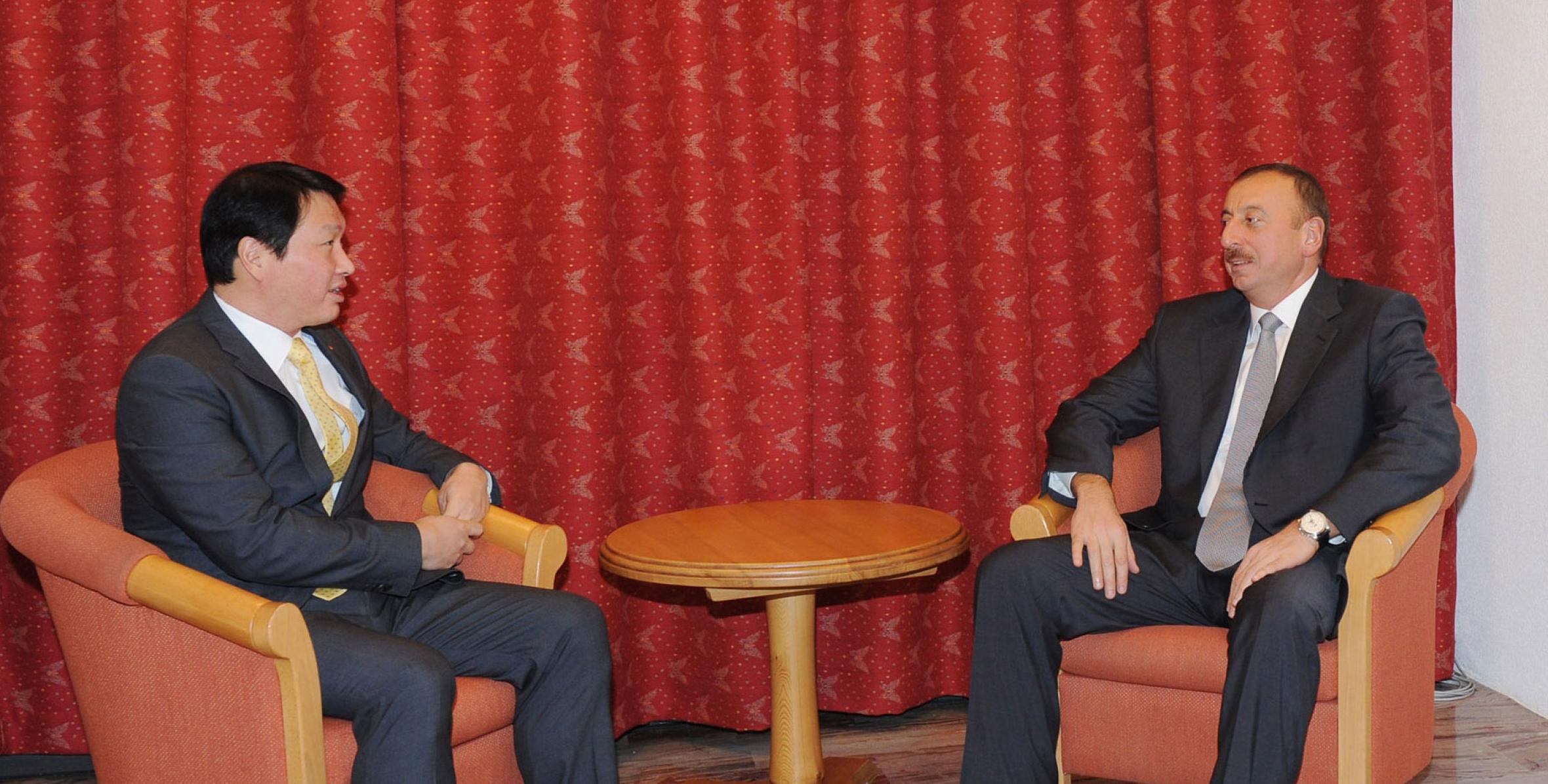 Ильхам Алиев встретился с председателем группы компаний SK Group Чей Таэ-воном
