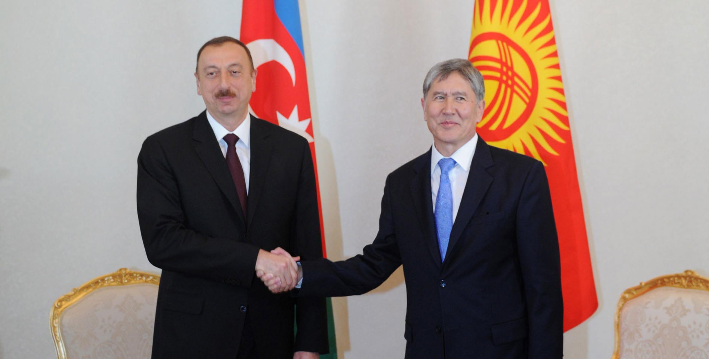 Ильхам Алиев встретился в Москве с главой Кыргызского государства Алмазбеком Атамбаевым
