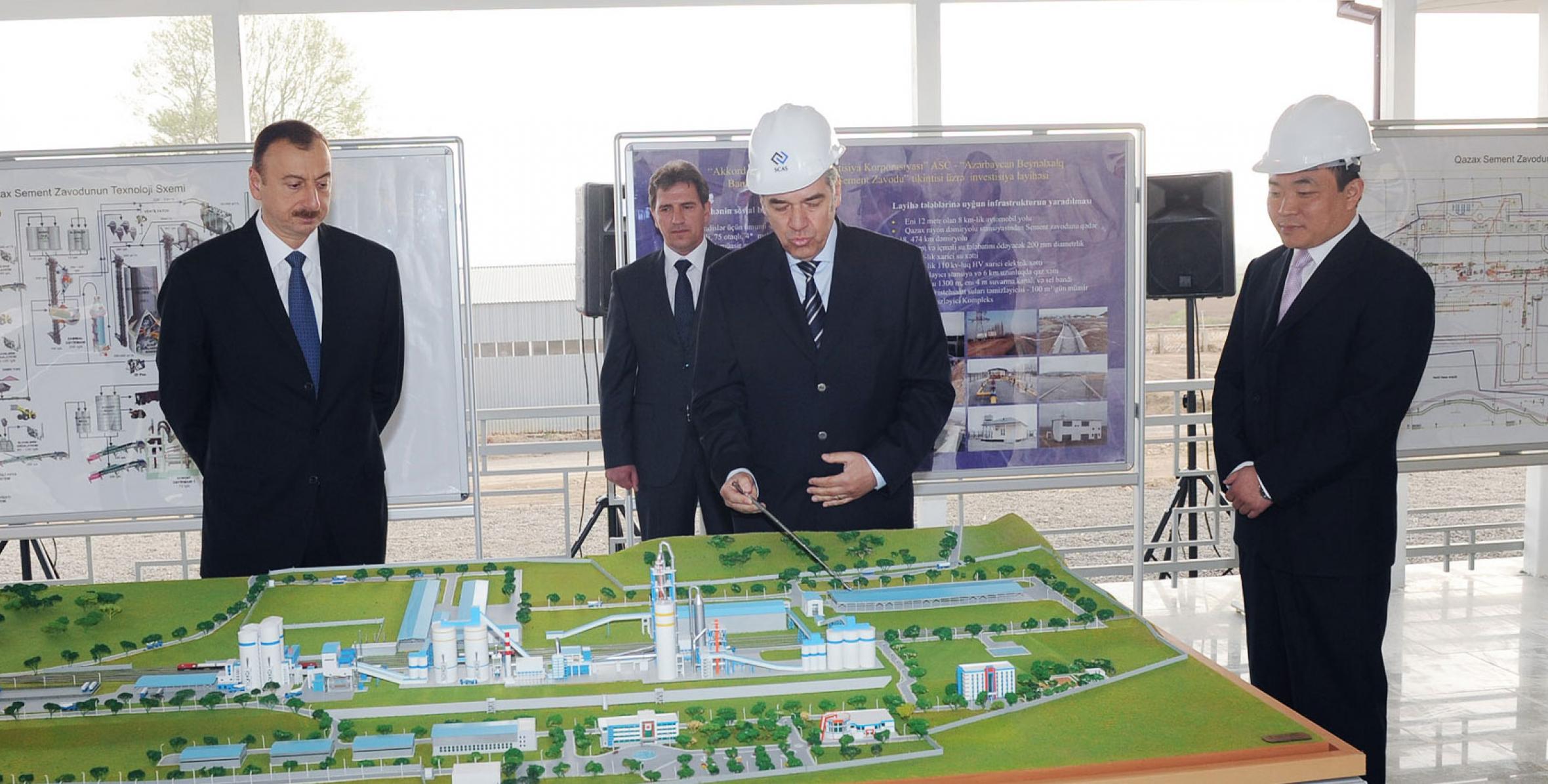 İlham Əliyev inşası davam etdirilən Qazax sement zavodu ilə tanış olmuşdur