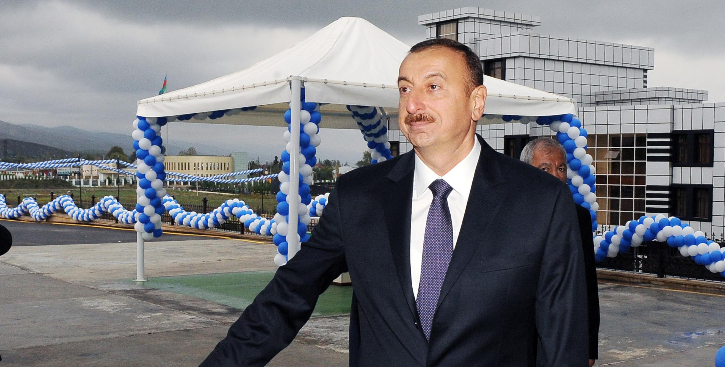 Ильхам Алиев принял участие в открытии в Агсу завода по производству соков и вина ООО Az-Granata