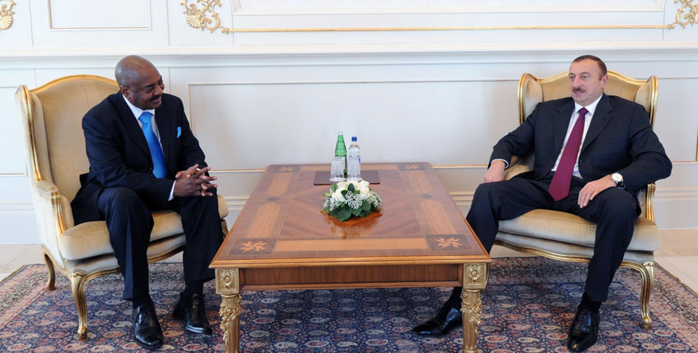 Ilham Aliyev received the credentials of newly-appointed ambassador of Zambia