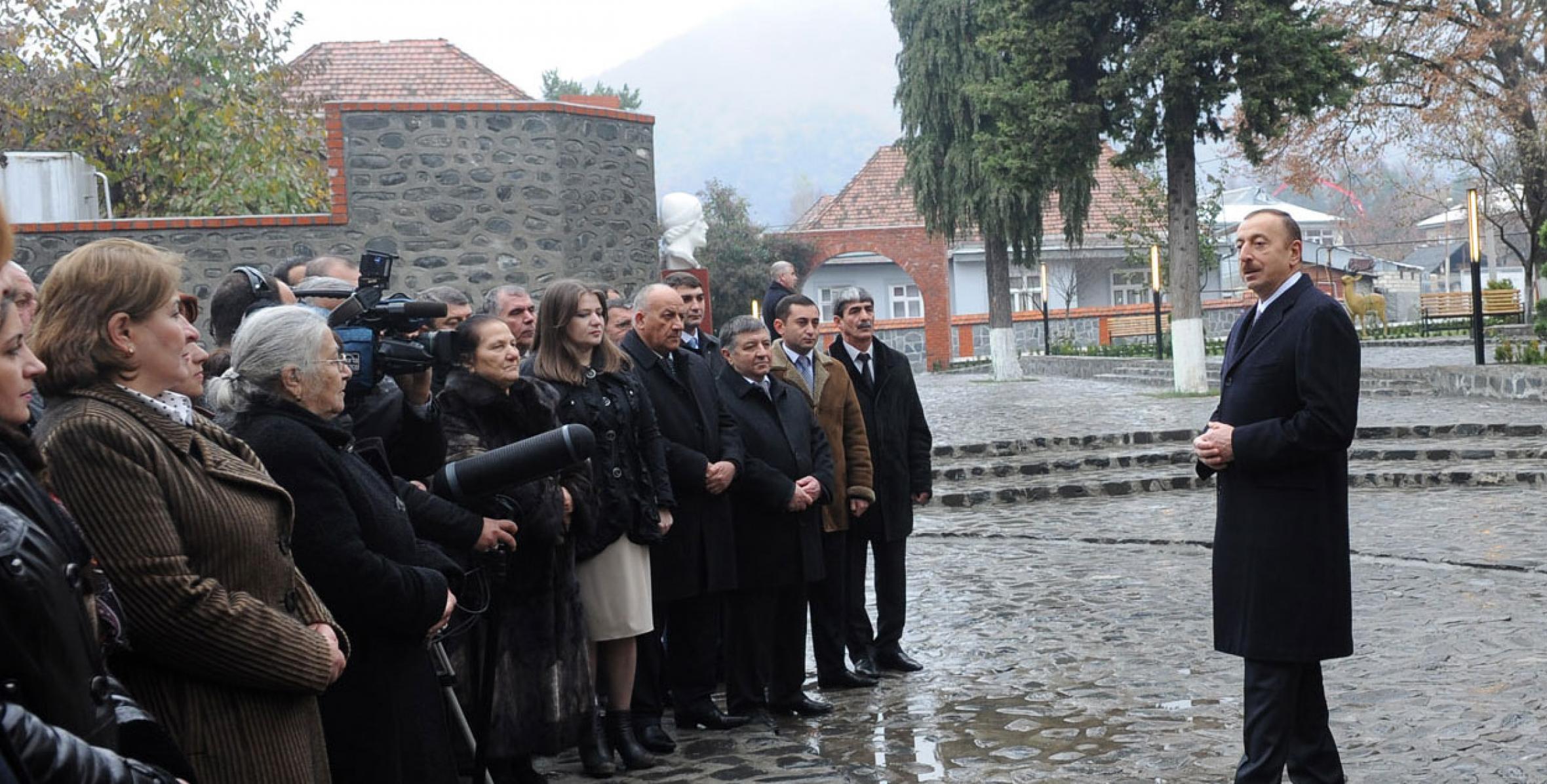 Qaxda “İçəribazar” qala kompleksində tikinti və yenidənqurmadan sonra açılış mərasimində İlham Əliyevin nitqi