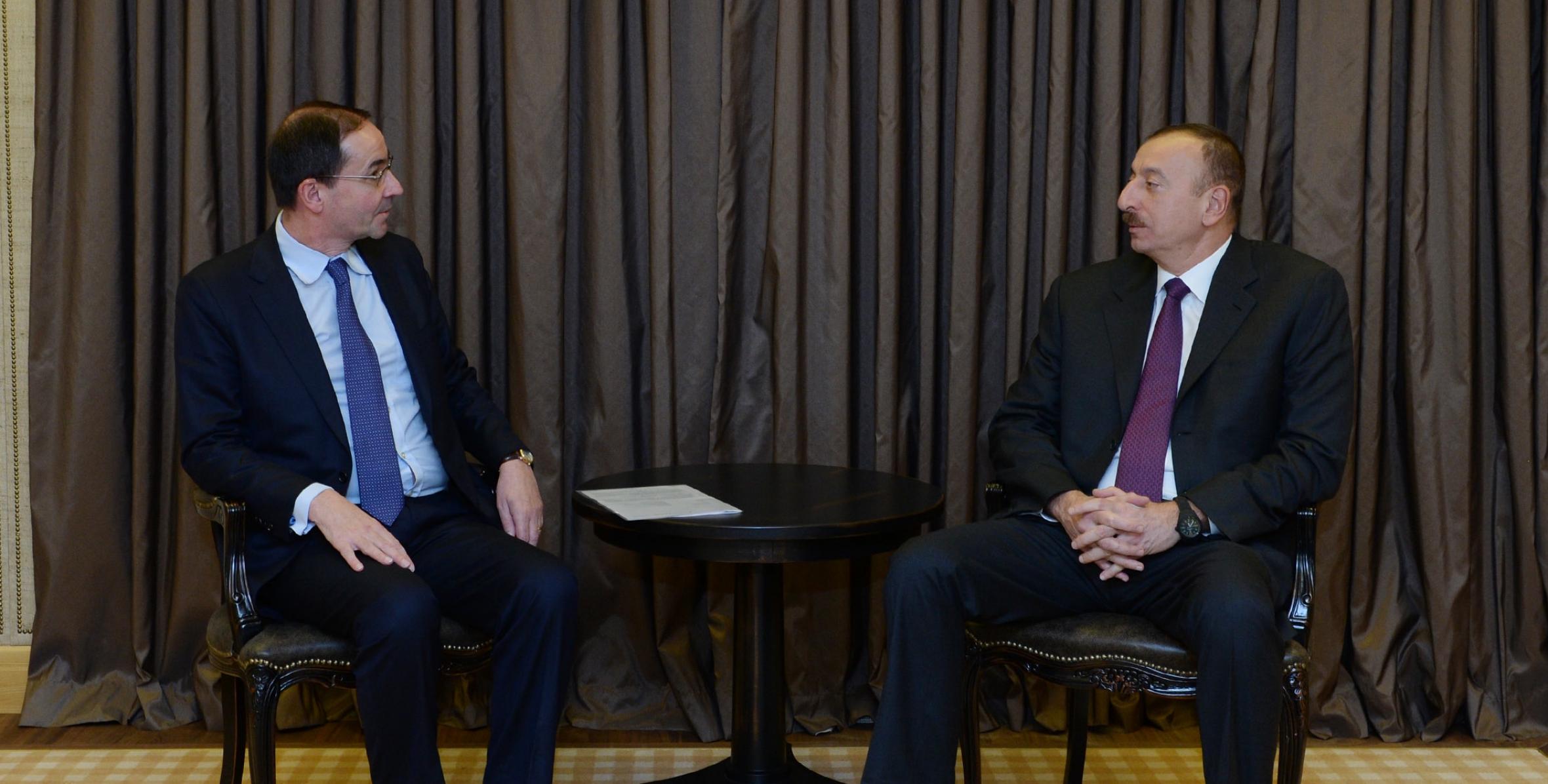 Ильхам Алиев встретился с председателем и генеральным исполнительным директором компании Holcim Бернаром Фонтана