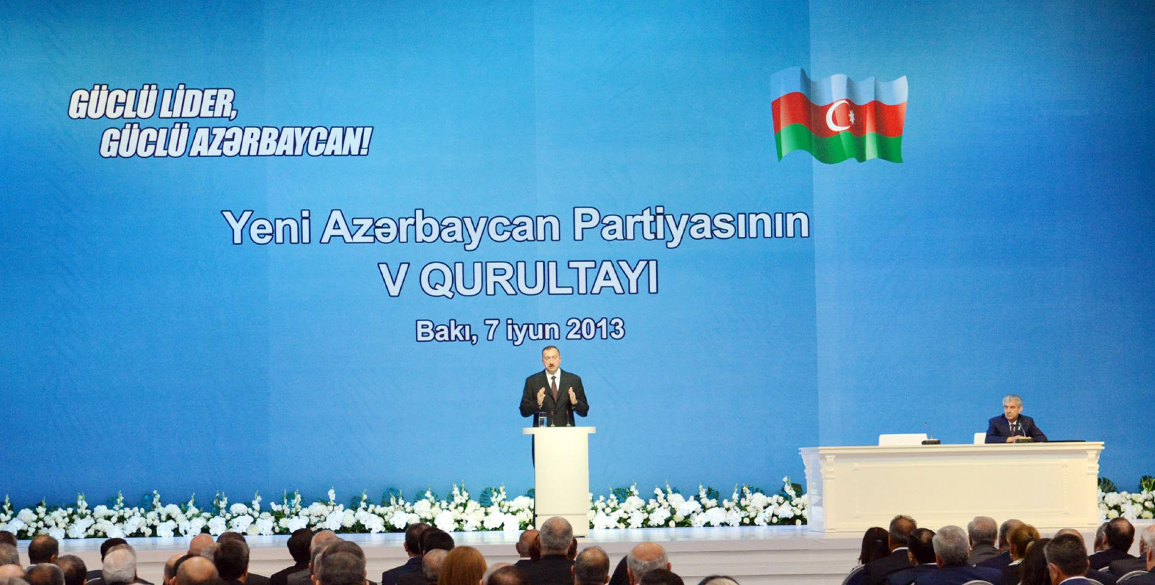 V съезд партии «Ени Азербайджан» выдвинул кандидатуру председателя партии, Президента Азербайджана Ильхама Алиева на предстоящих в октябре 2013 года президентских выборах