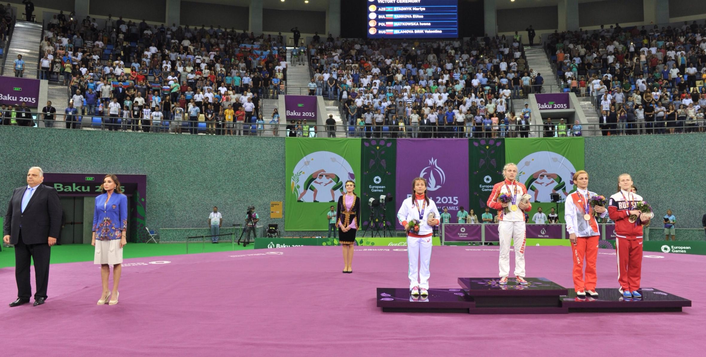 İlham Əliyev “Bakı-2015” birinci Avropa Oyunları çərçivəsində qadınlar arasında sərbəst güləş yarışlarının final qarşılaşmasını izləyib