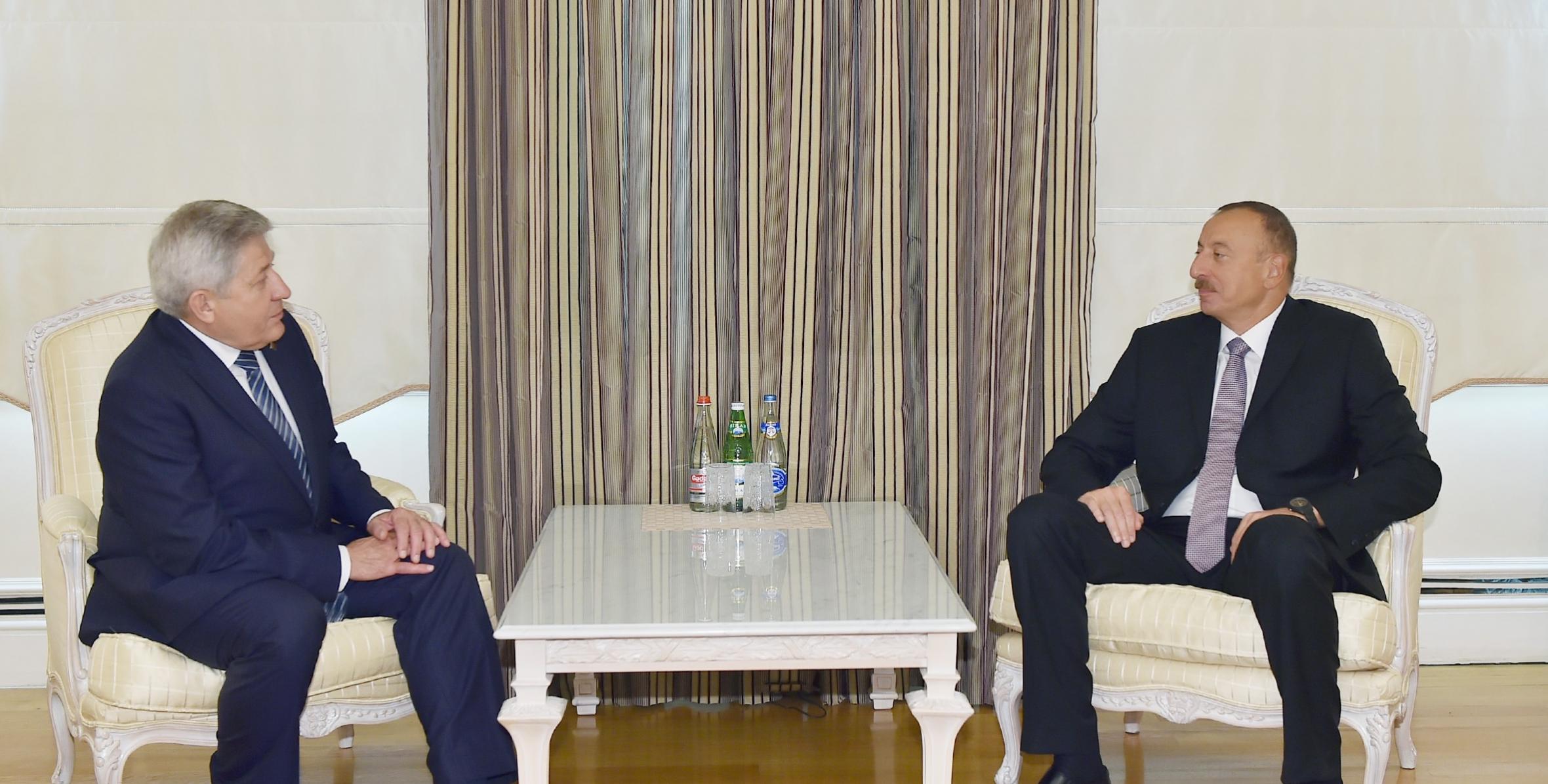 Ilham Aliyev received the outgoing Belarus Ambassador to Azerbaijan