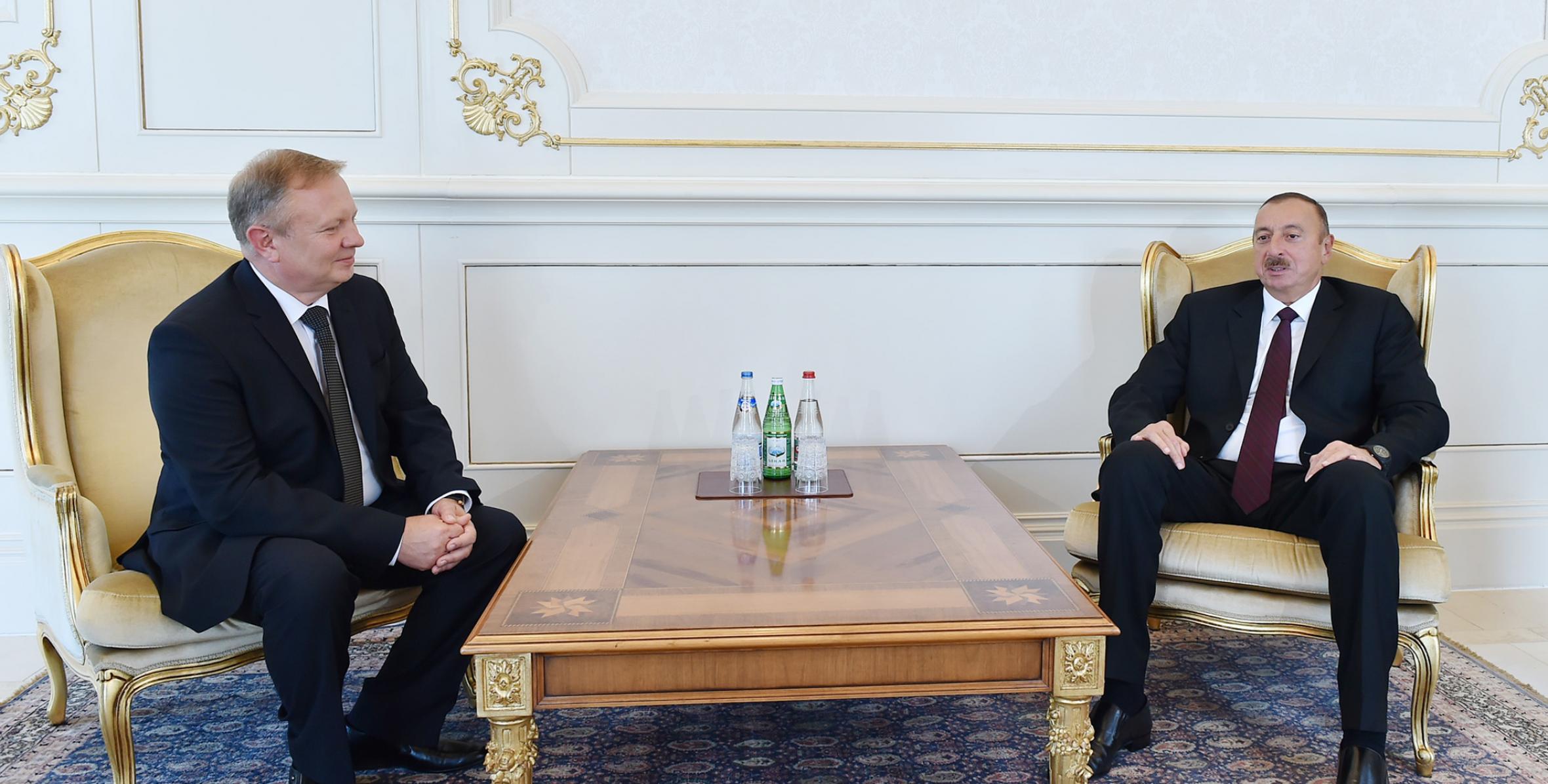 Ilham Aliyev received the credentials of the incoming Ambassador of Belarus