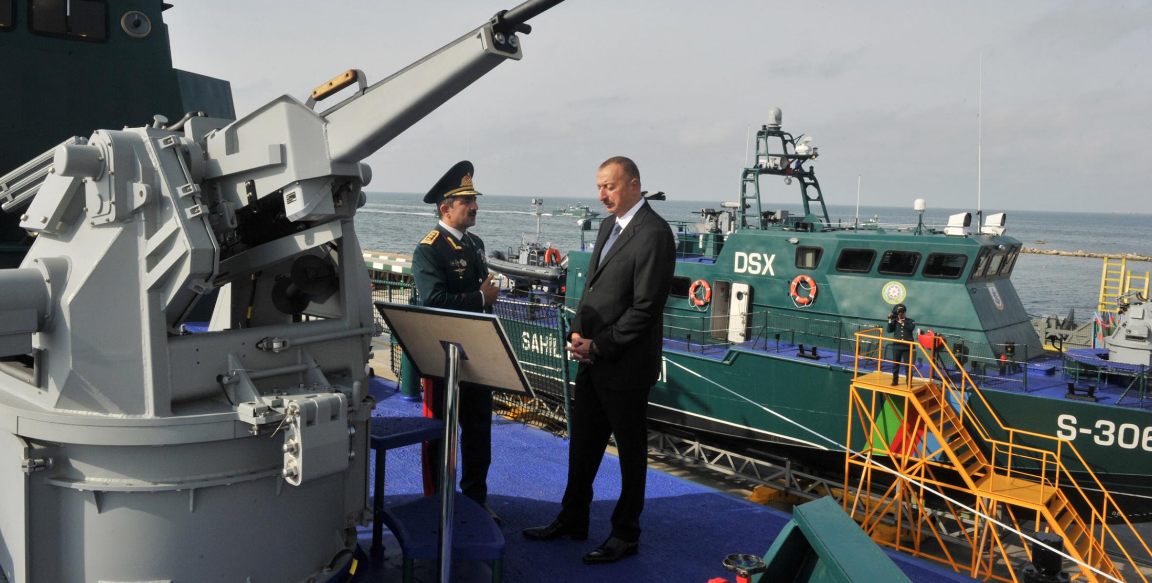 Ильхам Алиев ознакомился с новым пограничным сторожевым кораблем второго класса Береговой охраны Государственной пограничной службы
