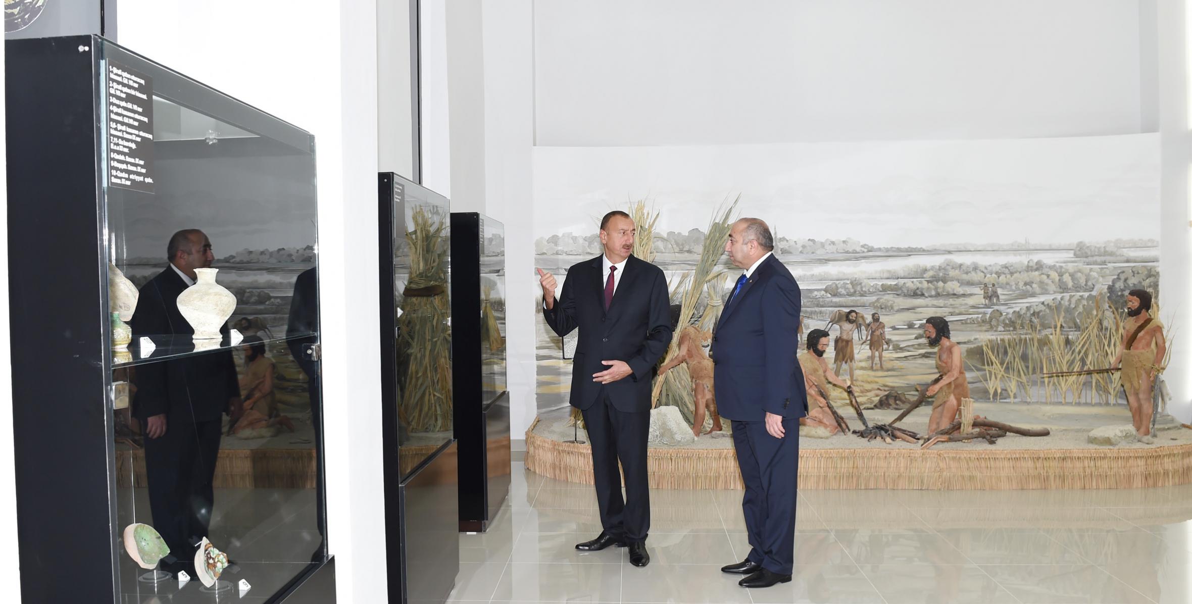 Ильхам Алиев ознакомился в Кюрдамире с условиями, созданными в капитально реконструированном Историко-краеведческом музее