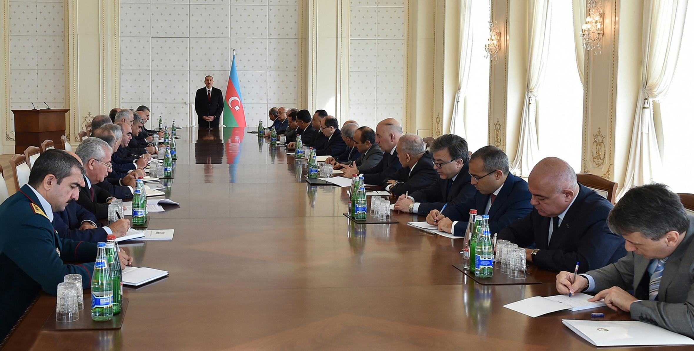 Вступительная речь Ильхама Алиева на заседании Кабинета Министров, посвященном итогам социально-экономического развития в первом полугодии 2015 года и предстоящим задачам