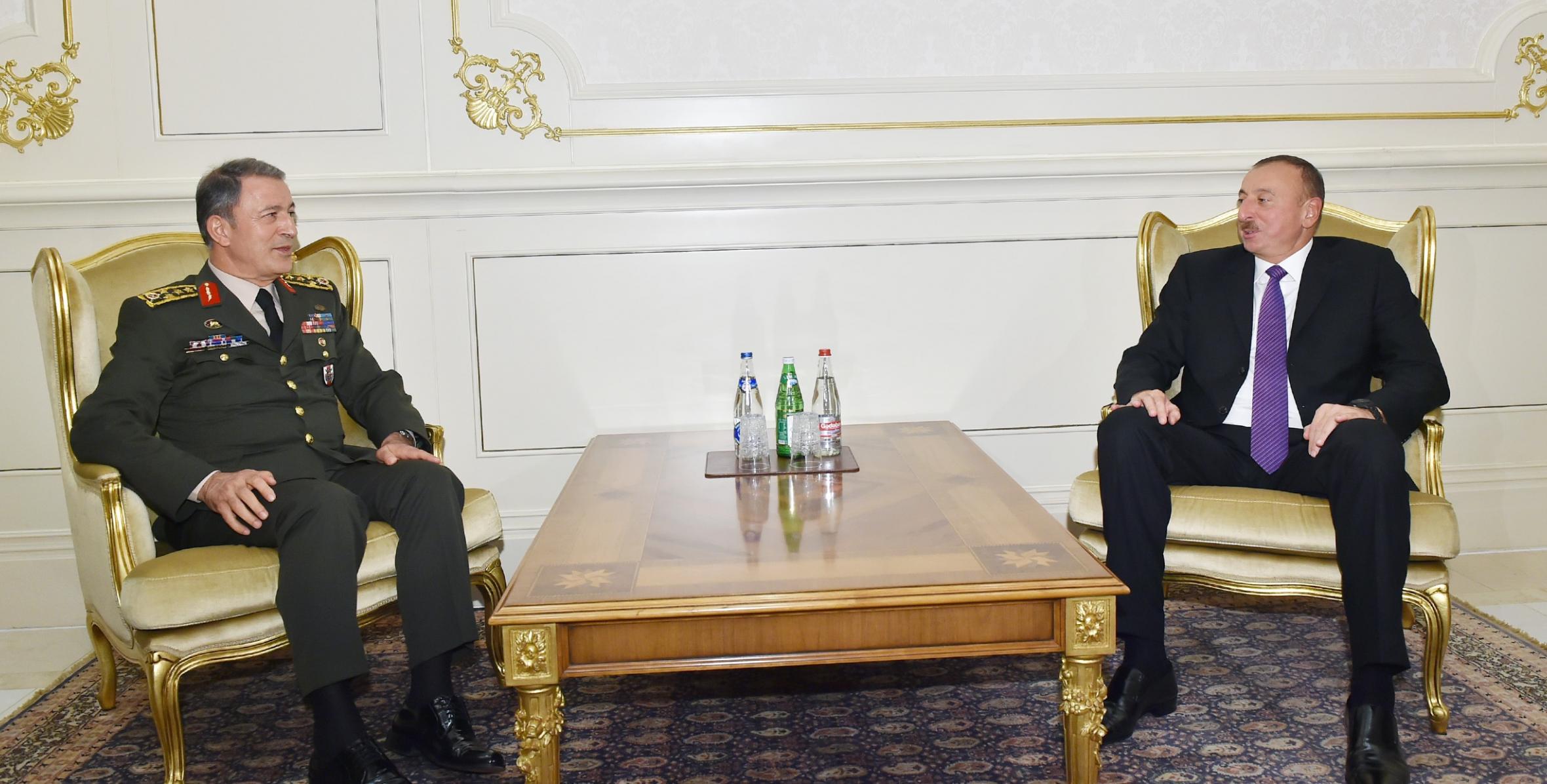 Ильхам Алиев принял делегацию во главе с начальником Генерального штаба Вооруженных сил Турции